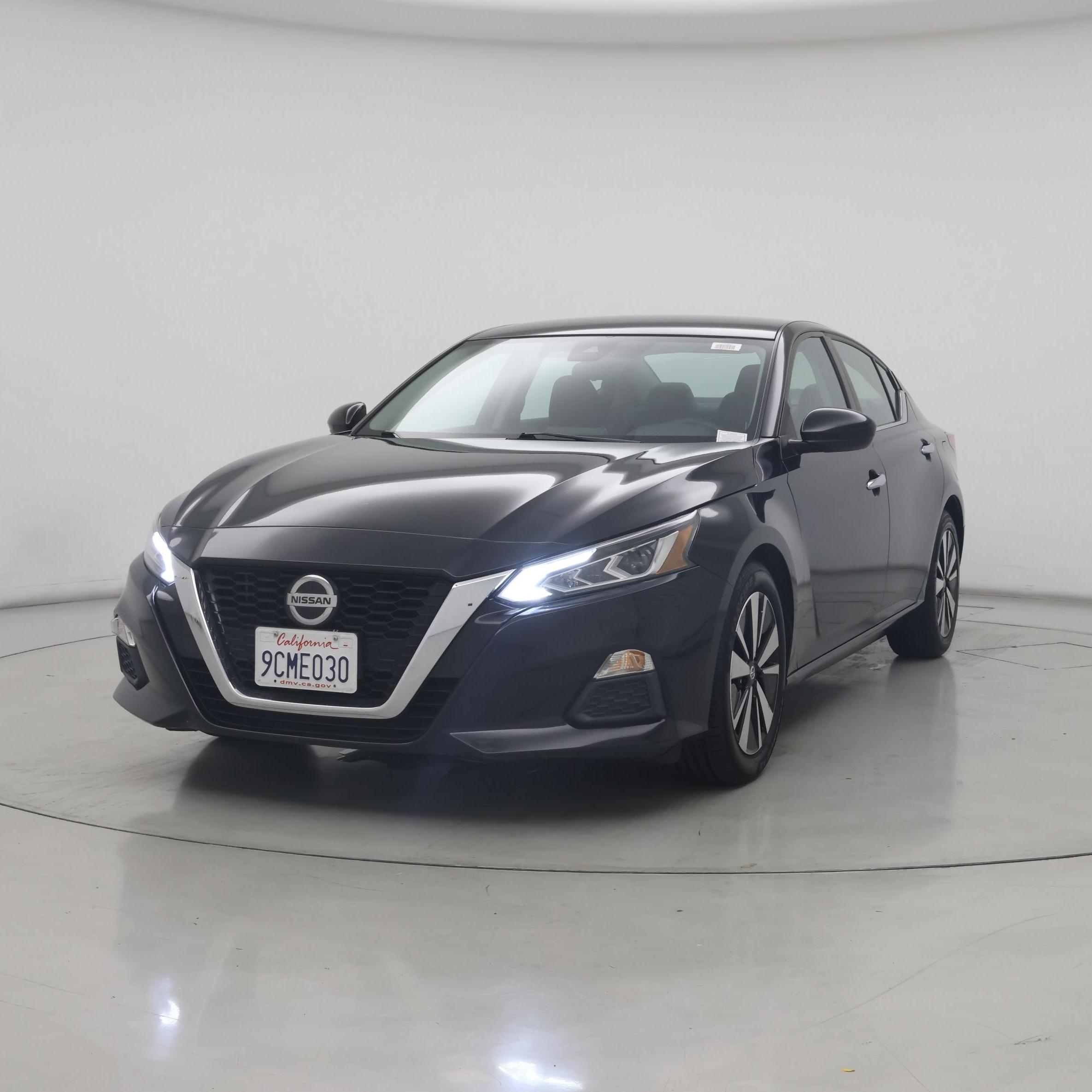 Thumbnail: 2022 Nissan Altima - 4