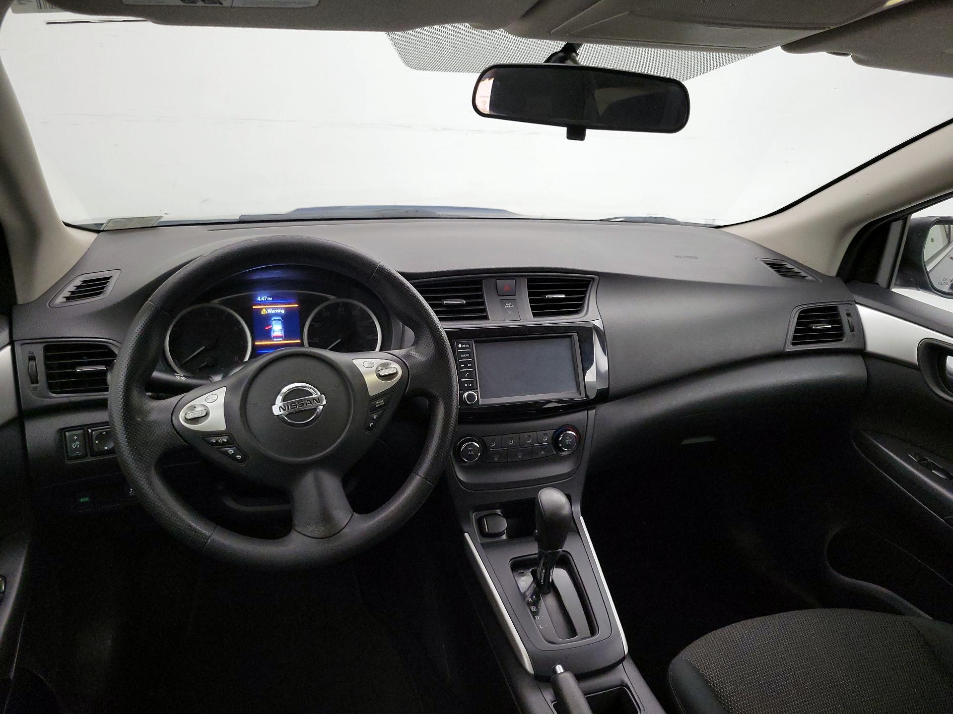 Thumbnail: 2019 Nissan Sentra - 9