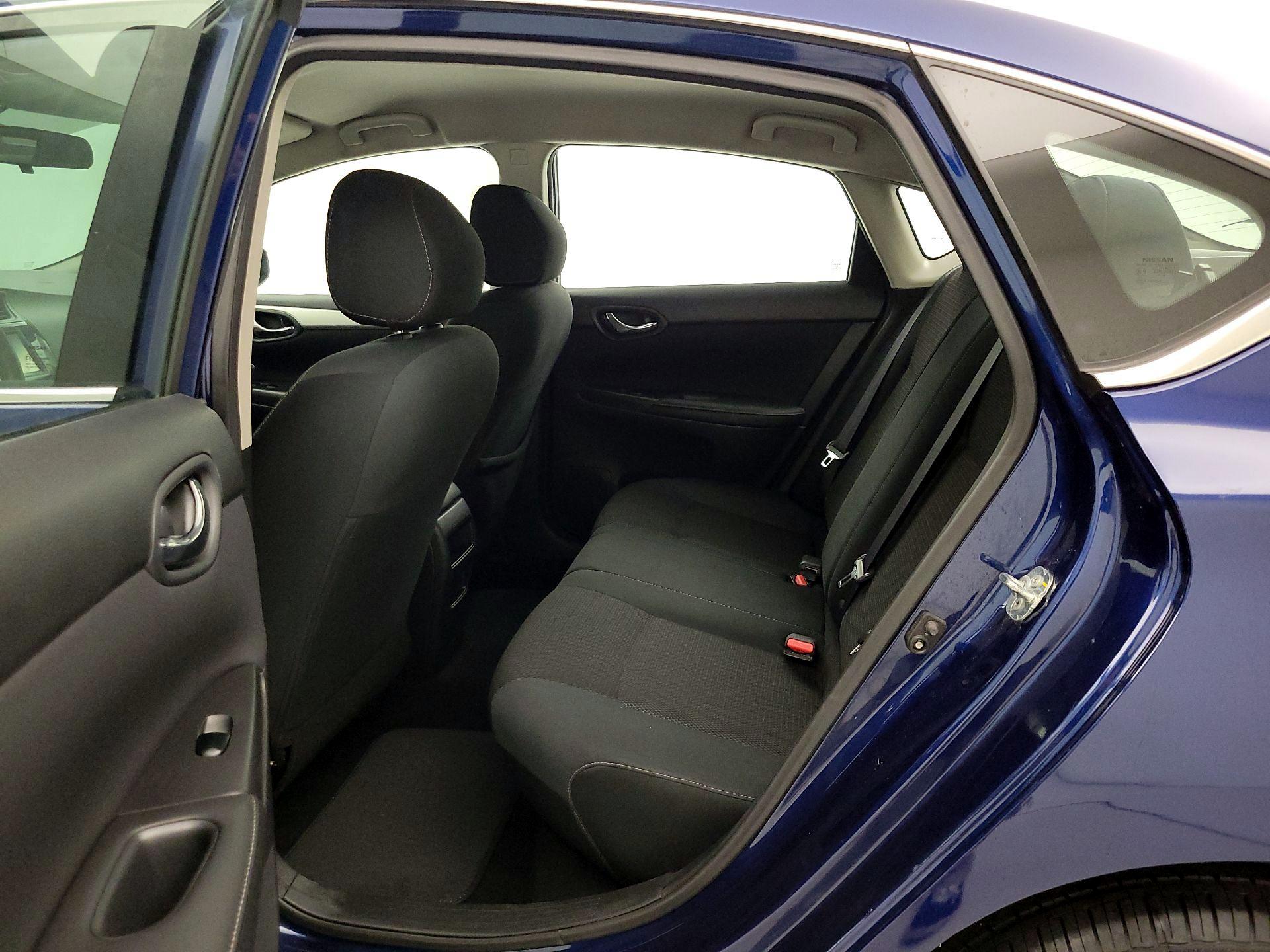Thumbnail: 2019 Nissan Sentra - 18