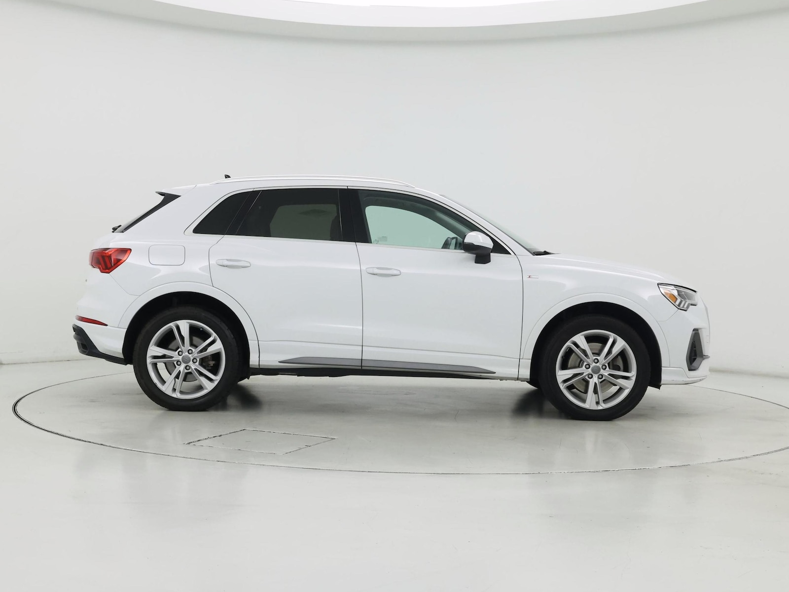 2020 Audi Q3 S Line Premium Plus - Photo 8