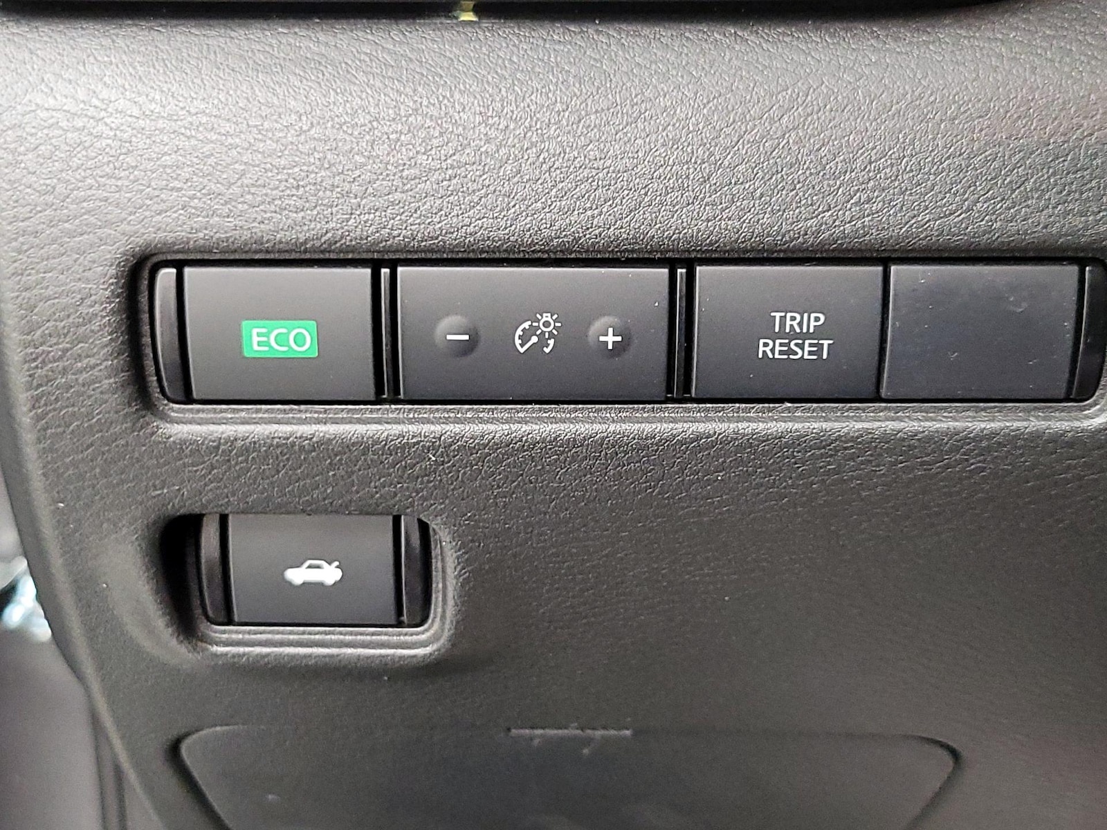 2025 Nissan Sentra SV - Photo 14