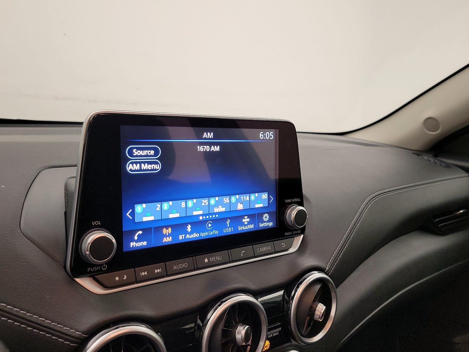 2025 Nissan Sentra SV - Photo 16
