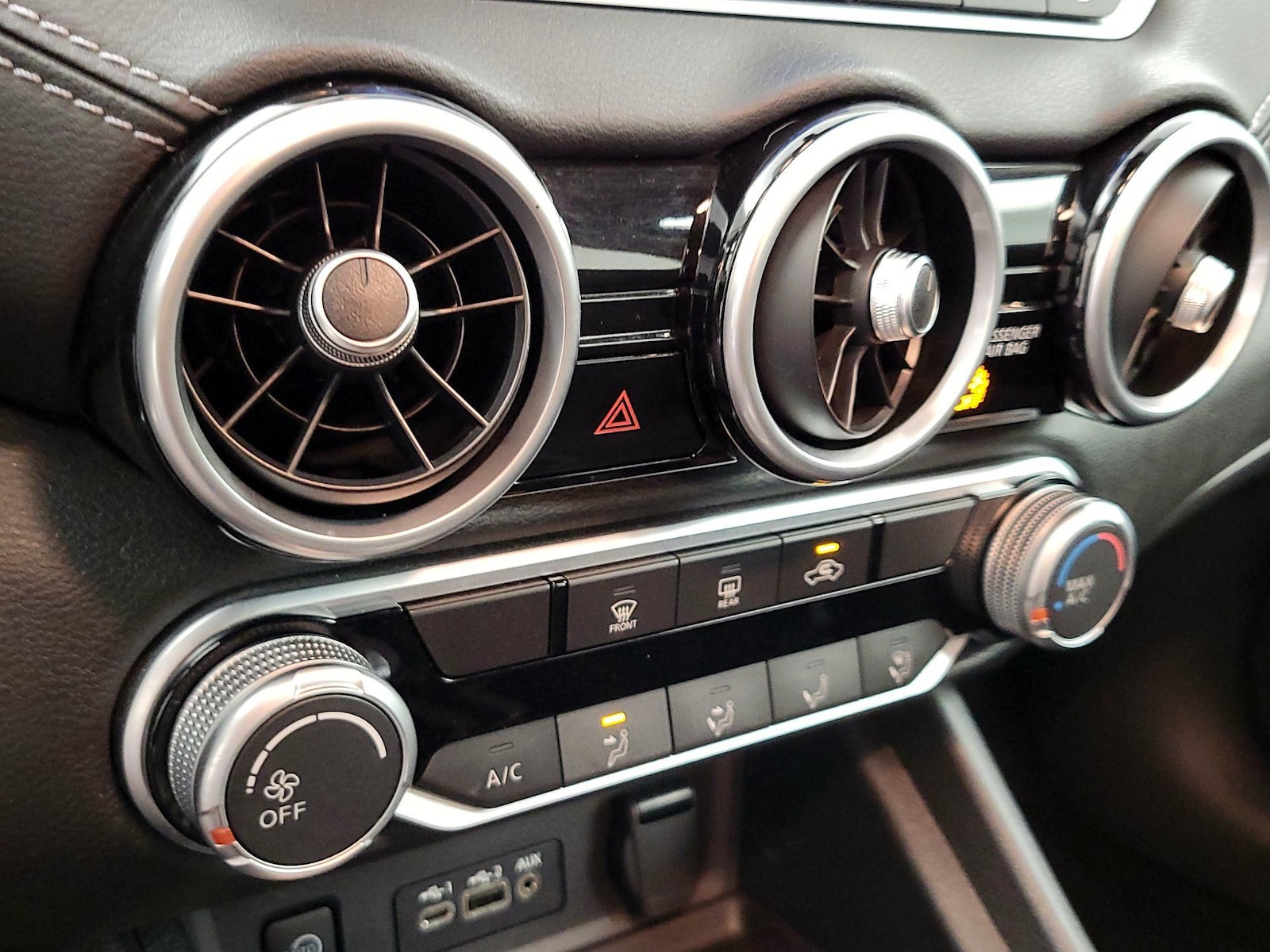2025 Nissan Sentra SV - Photo 17