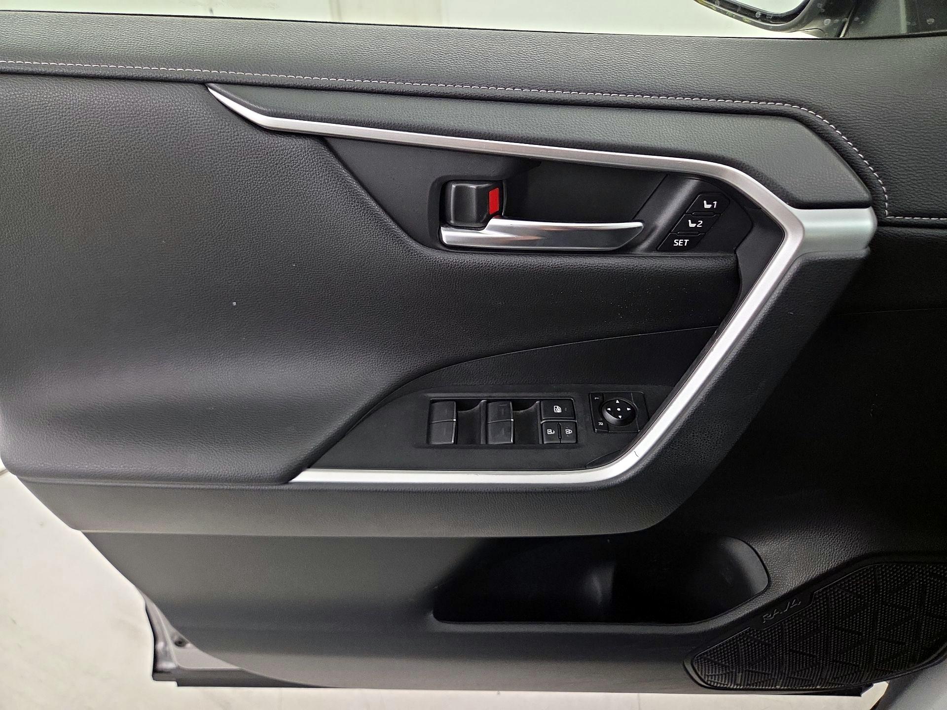 Thumbnail: 2024 Toyota RAV4 - 12