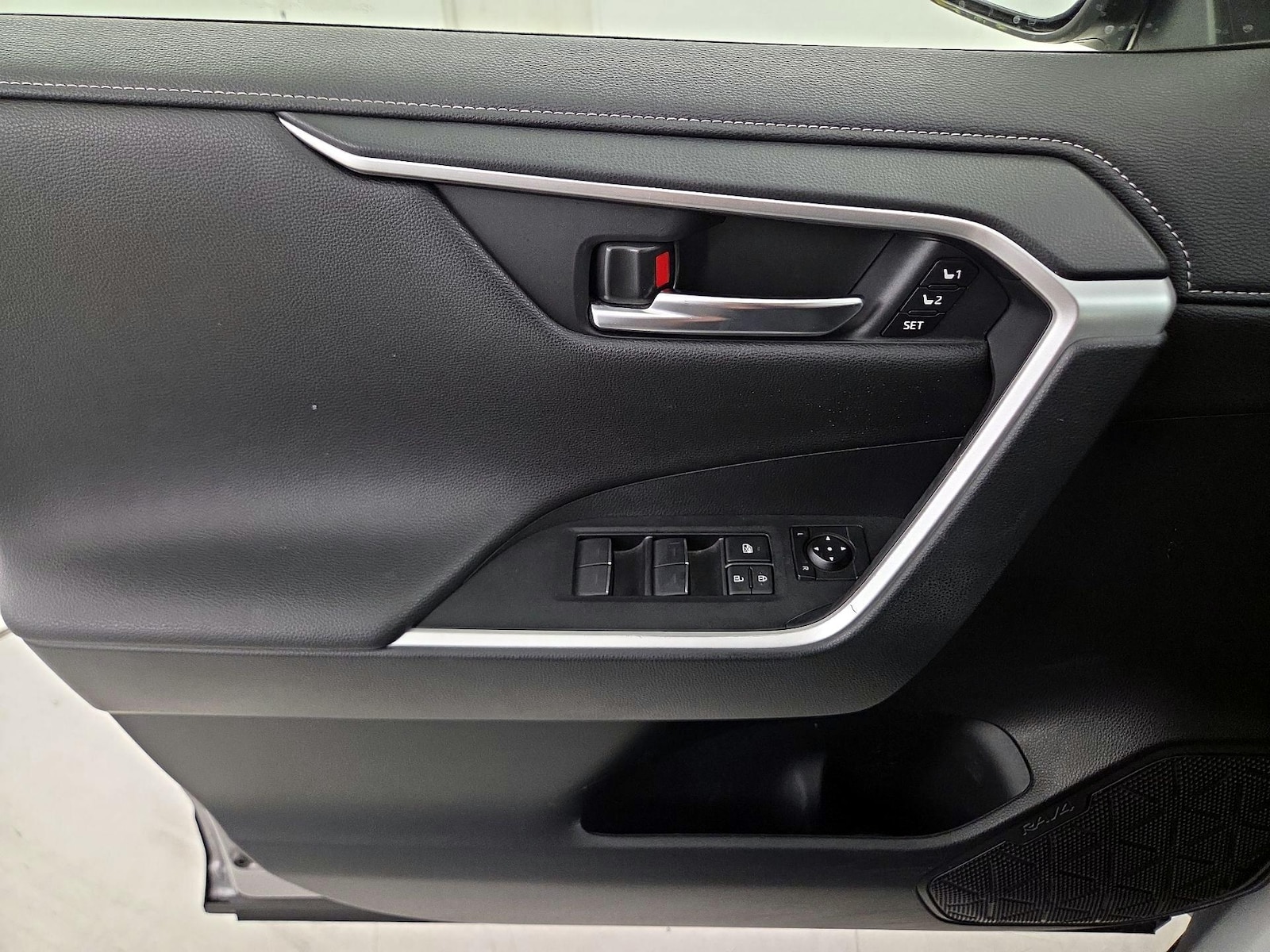 2024 Toyota RAV4 Limited - Photo 13