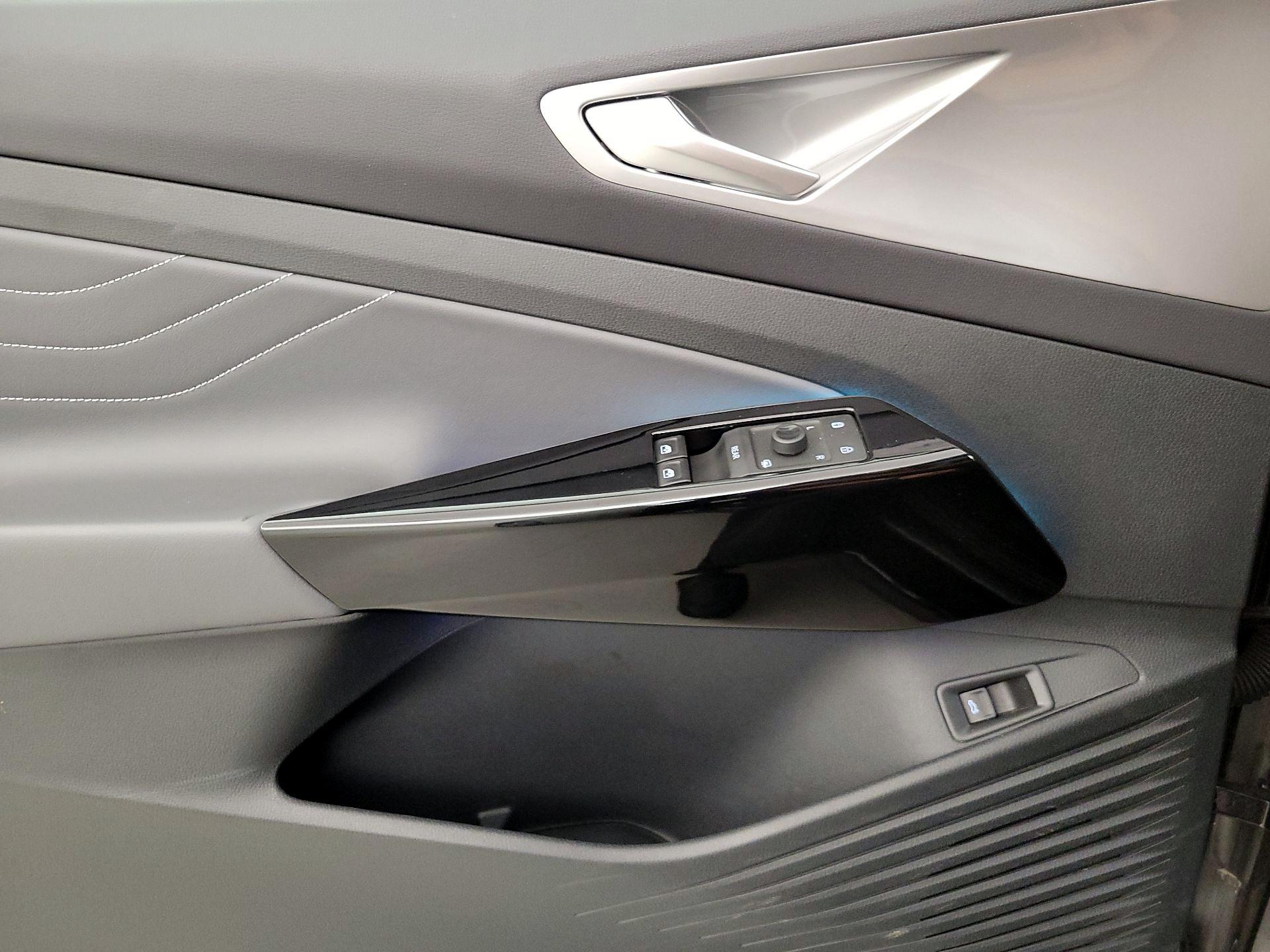 Thumbnail: 2023 Volkswagen ID.4 - 12