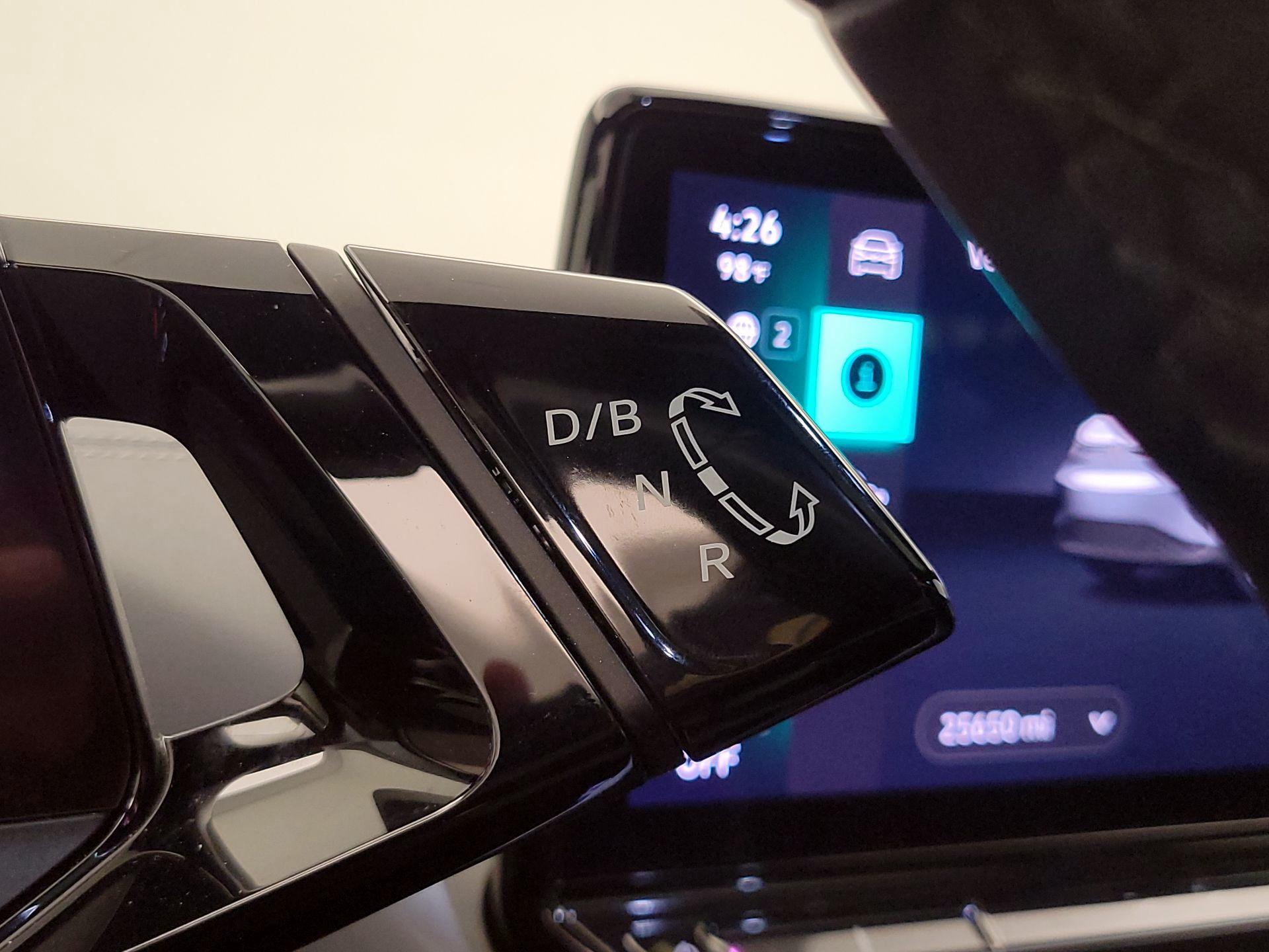 Thumbnail: 2023 Volkswagen ID.4 - 17