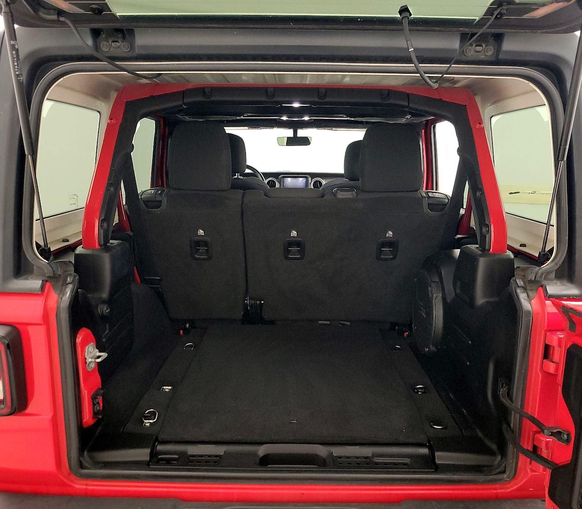 Trunk/Cargo (Seats Up)