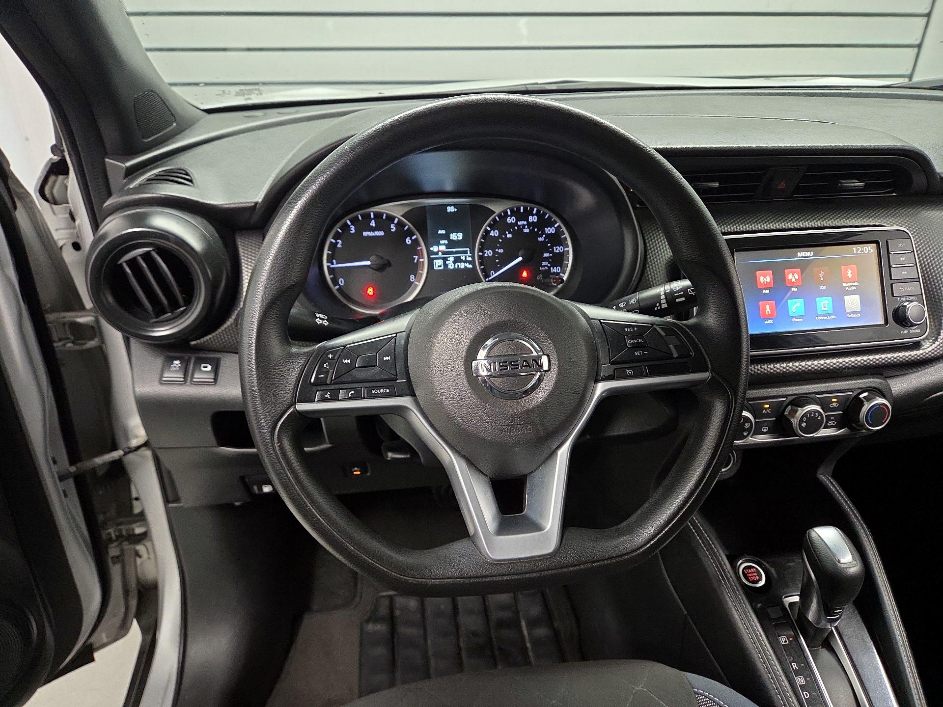Thumbnail: 2018 Nissan Kicks - 10