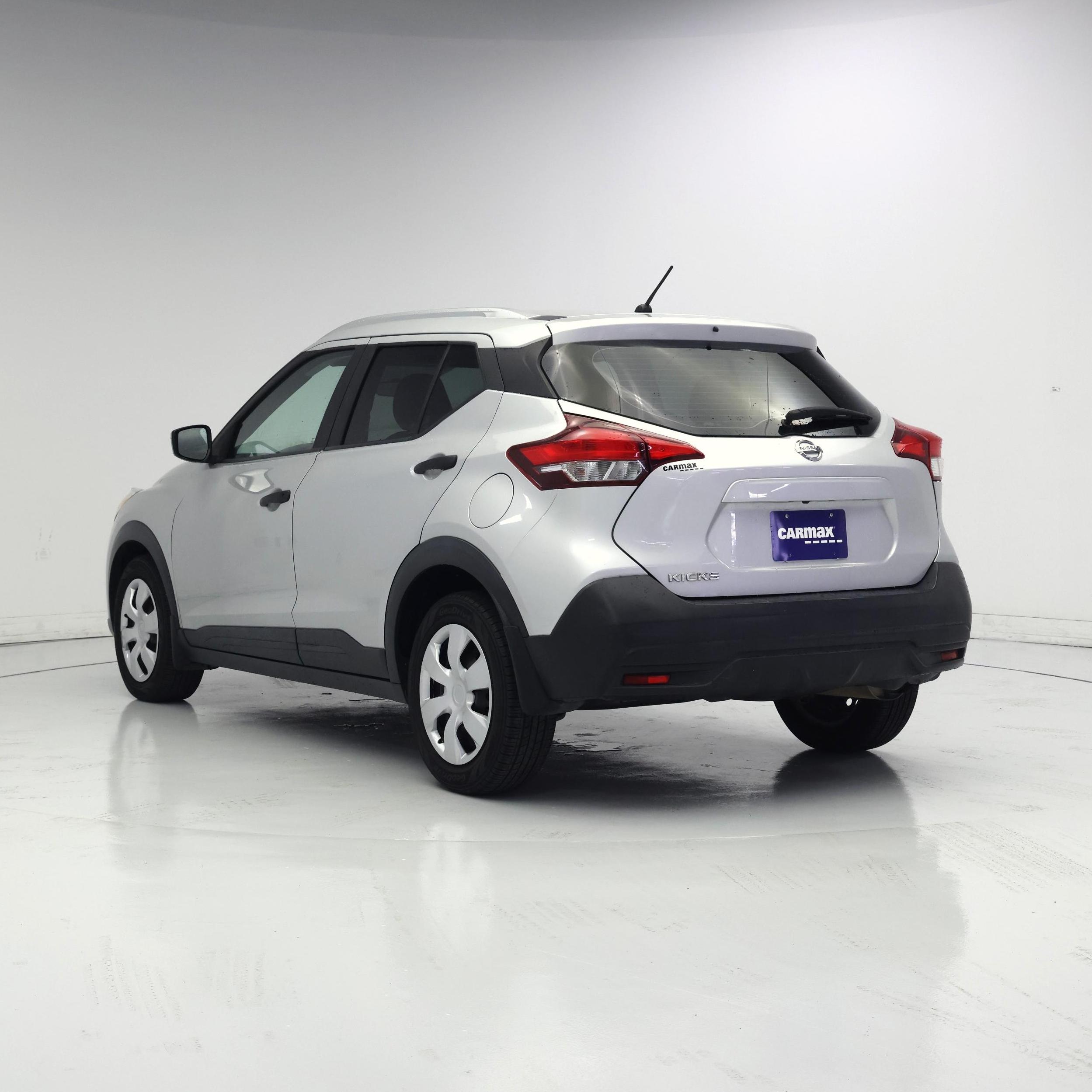 Thumbnail: 2018 Nissan Kicks - 2