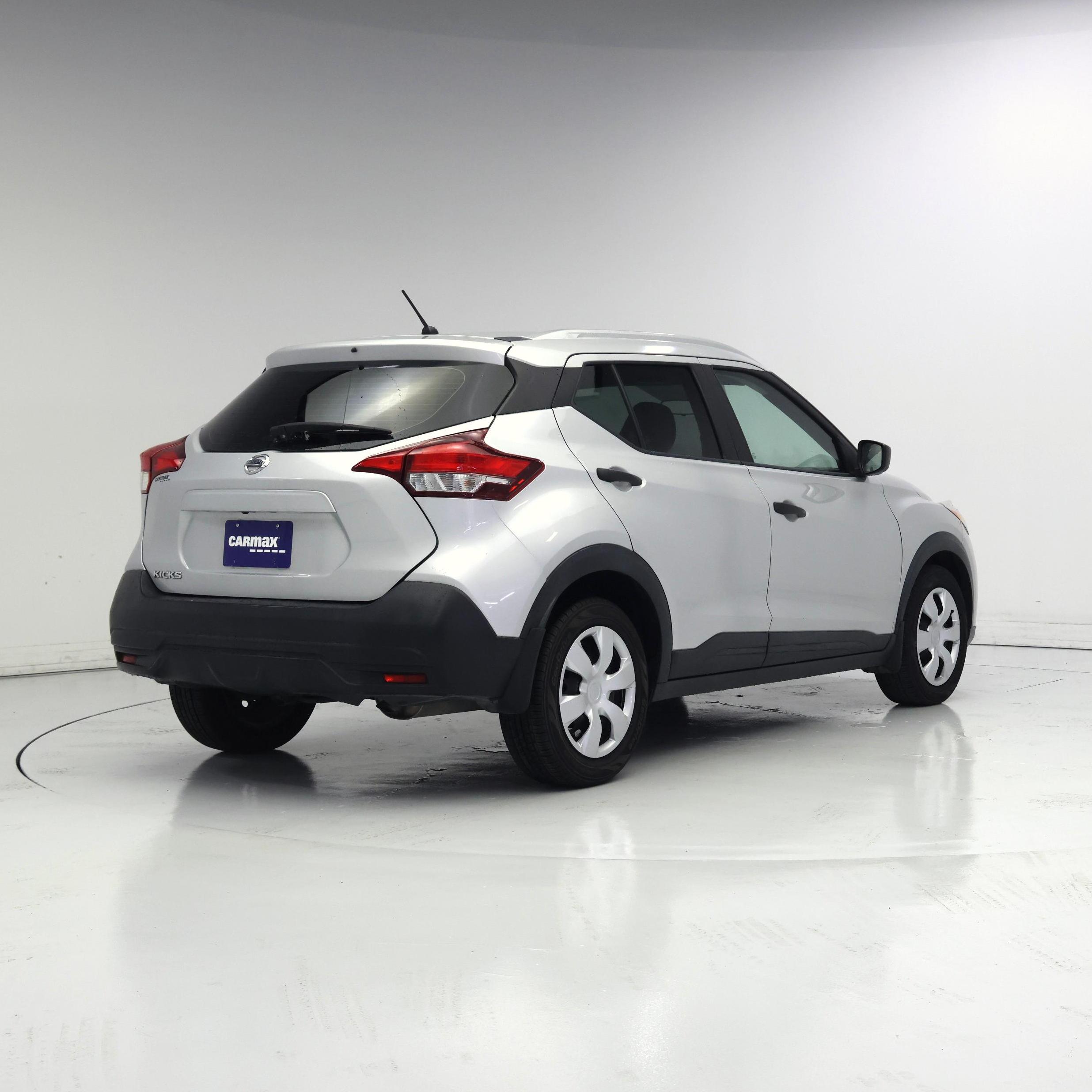 Thumbnail: 2018 Nissan Kicks - 8