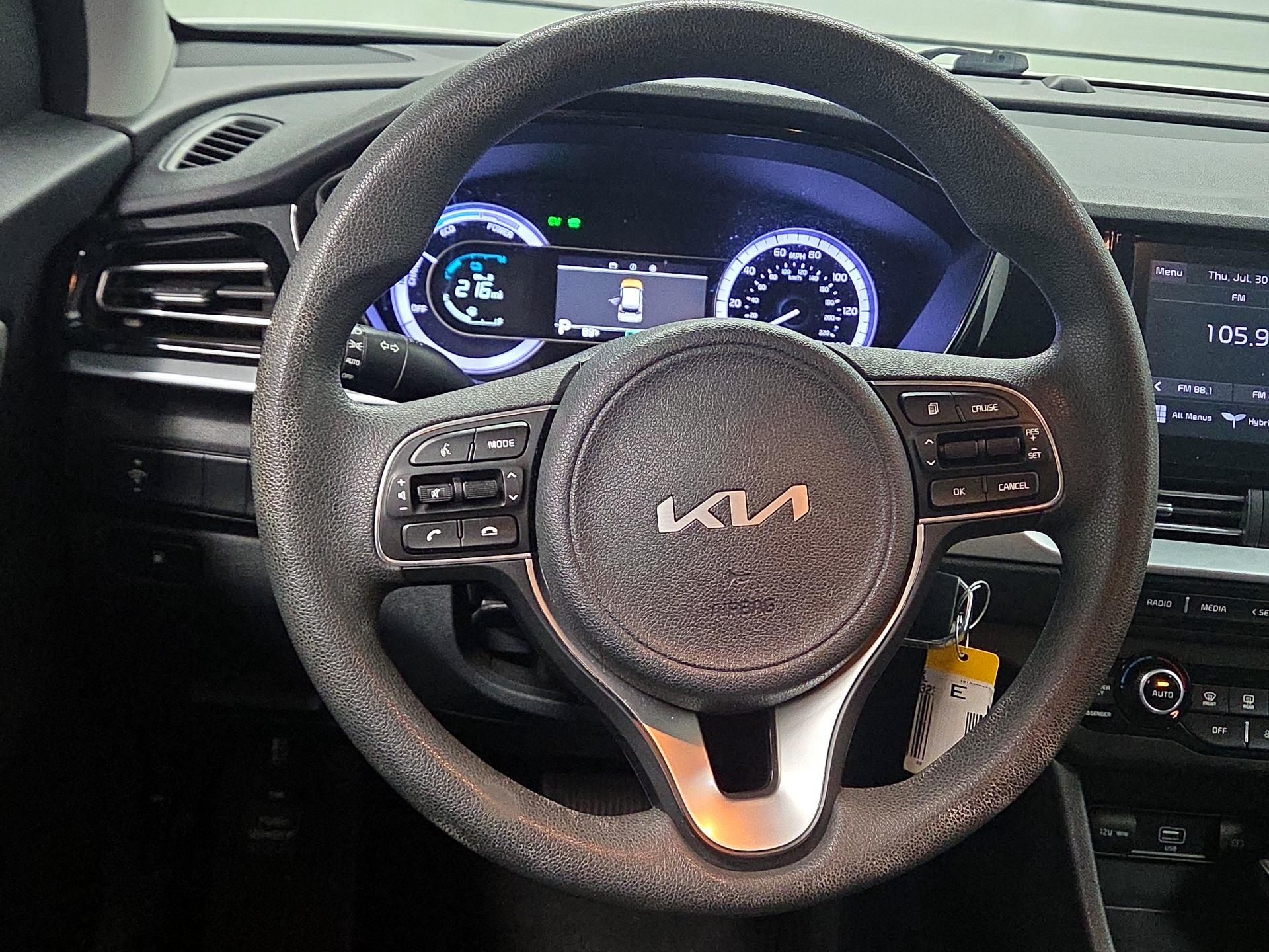 Thumbnail: 2022 Kia Niro - 10