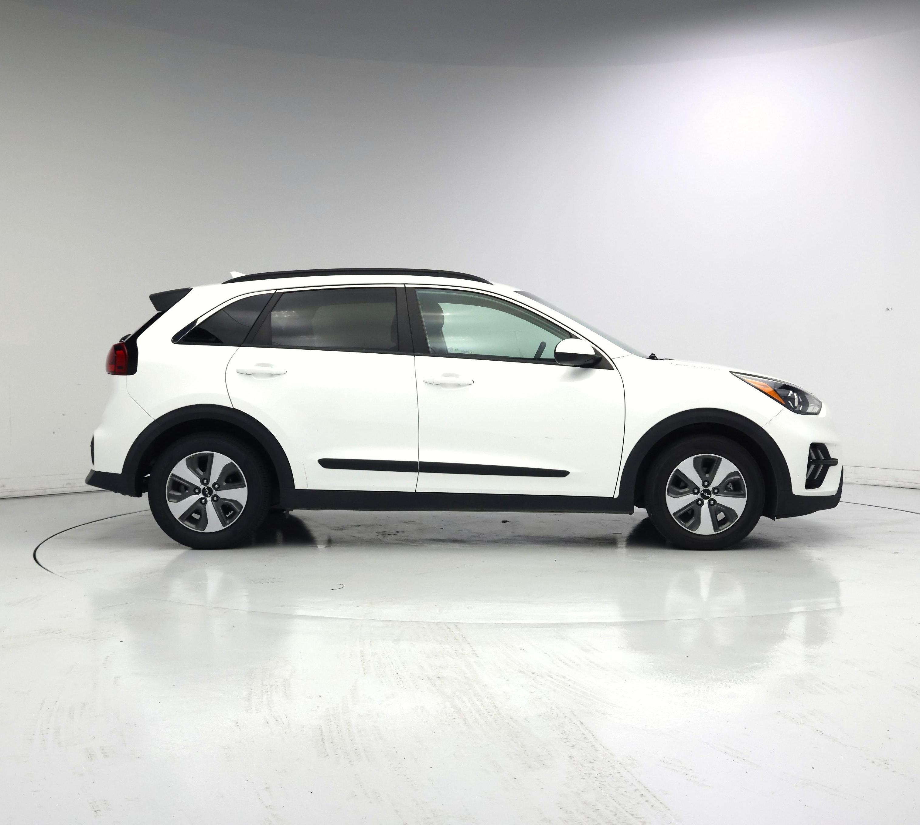 Thumbnail: 2022 Kia Niro - 7