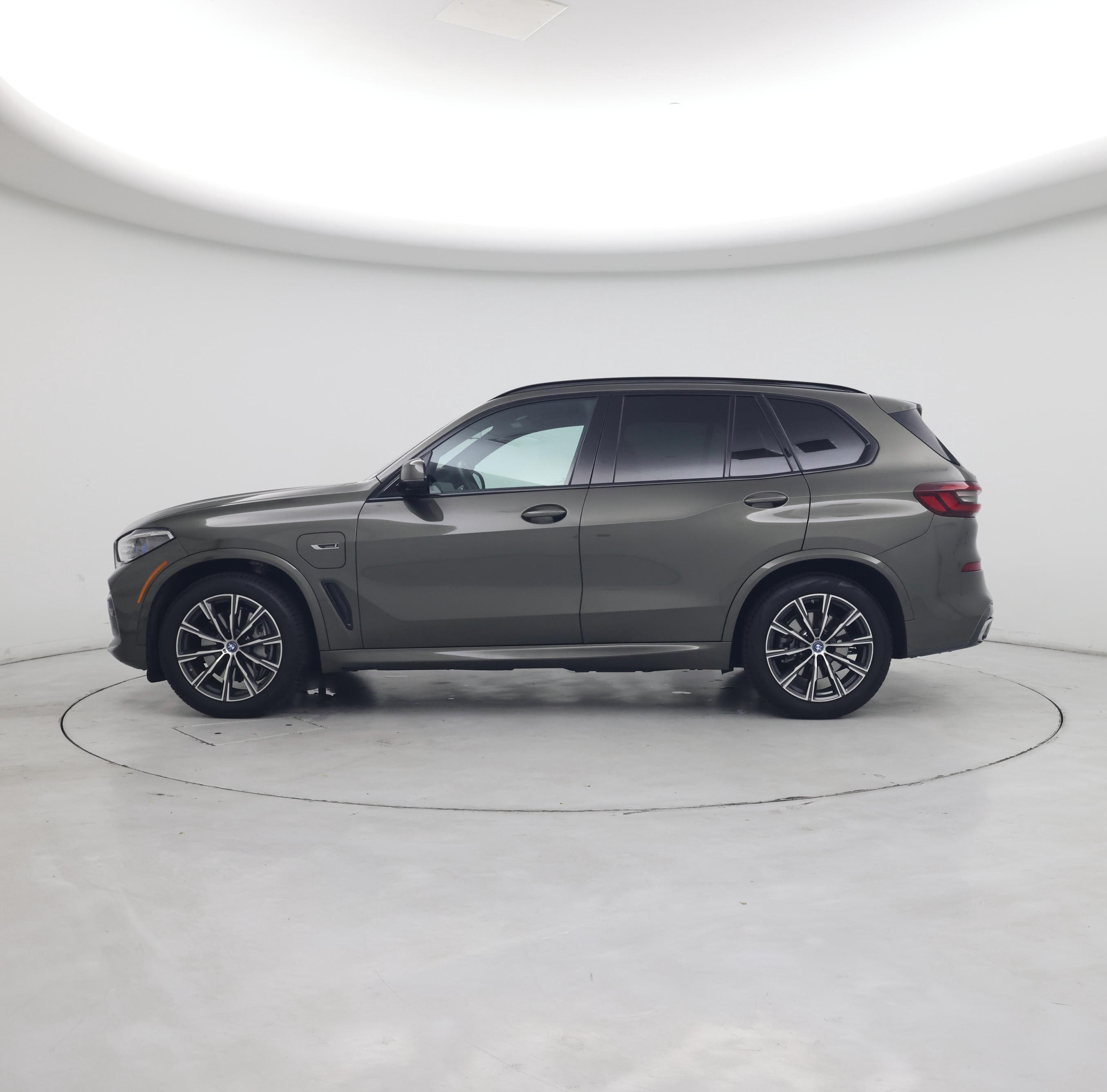 Thumbnail: 2023 BMW X5 - 3