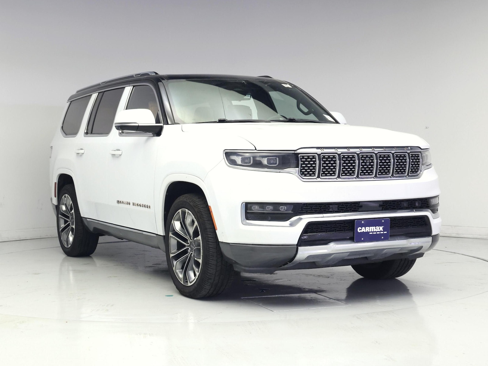 2022 Jeep Grand Wagoneer Series III - Photo 2