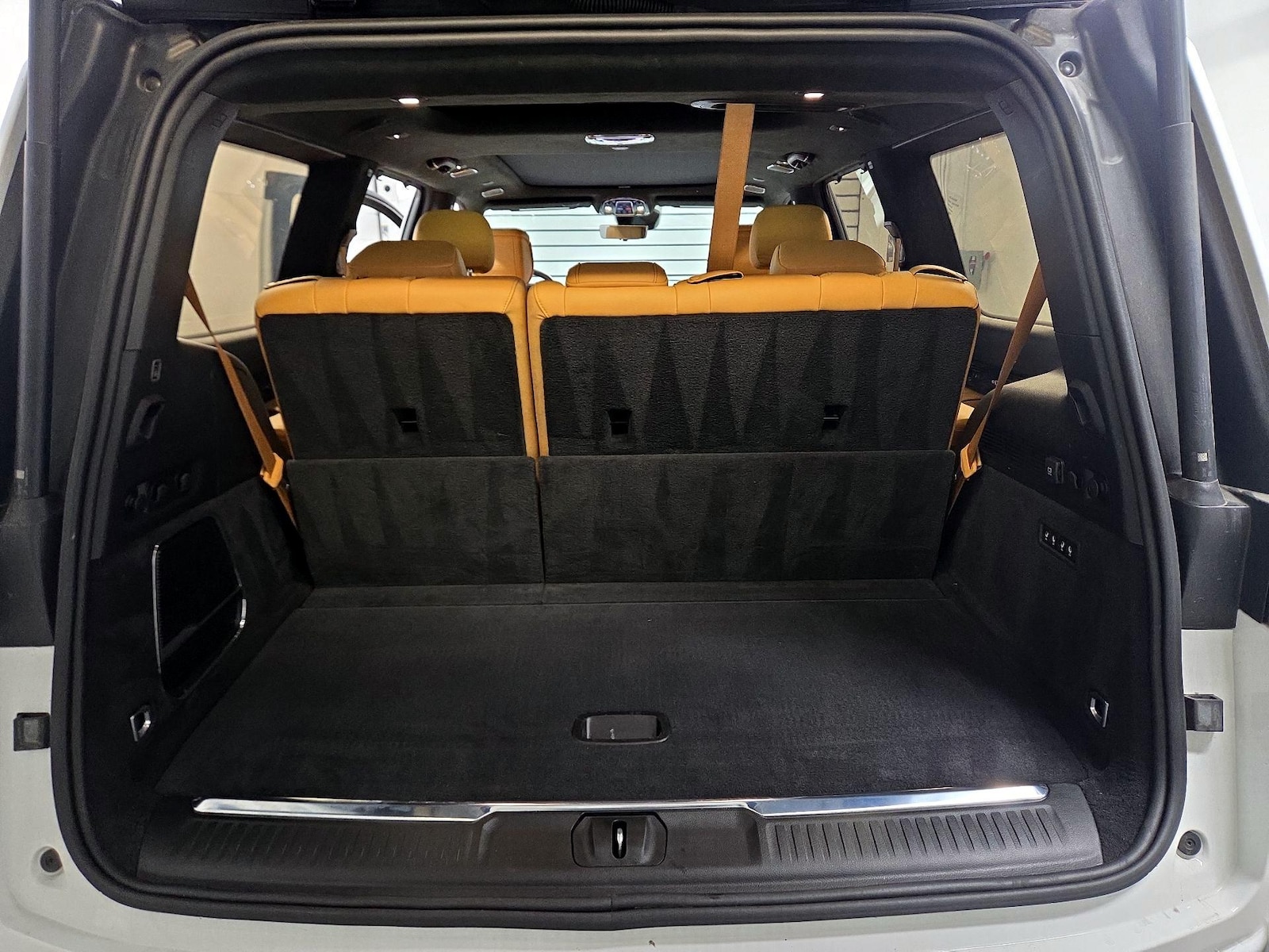 2022 Jeep Grand Wagoneer Series III - Photo 17