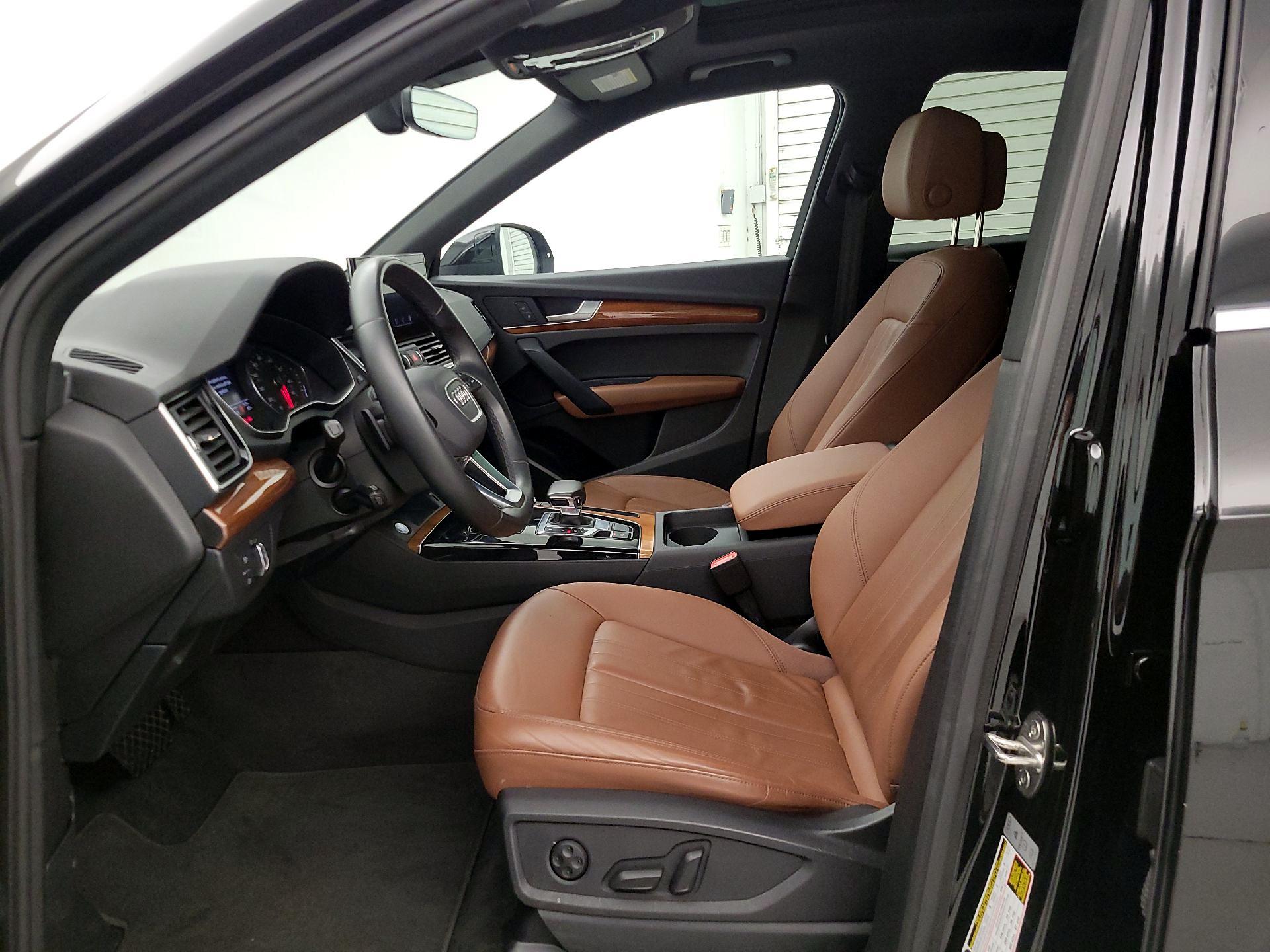 Thumbnail: 2023 Audi Q5 - 11