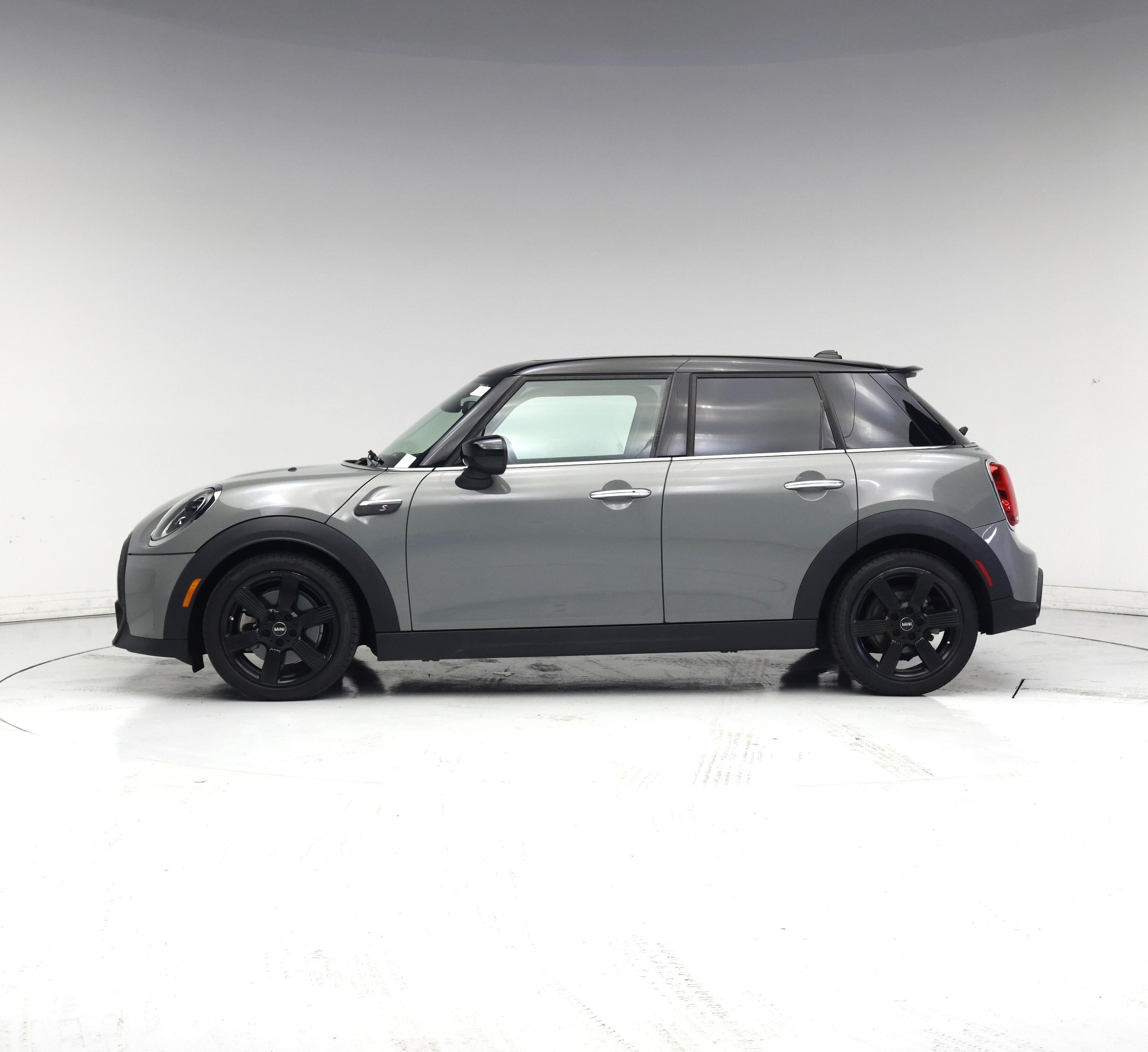 Thumbnail: 2022 MINI Cooper Hardtop - 3