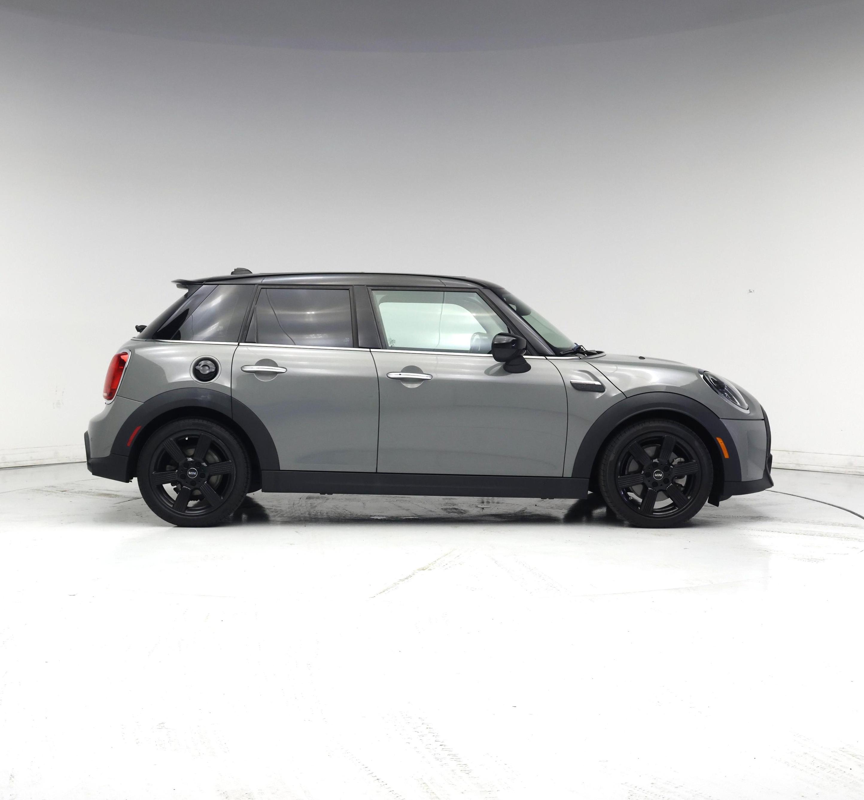 Thumbnail: 2022 MINI Cooper Hardtop - 7