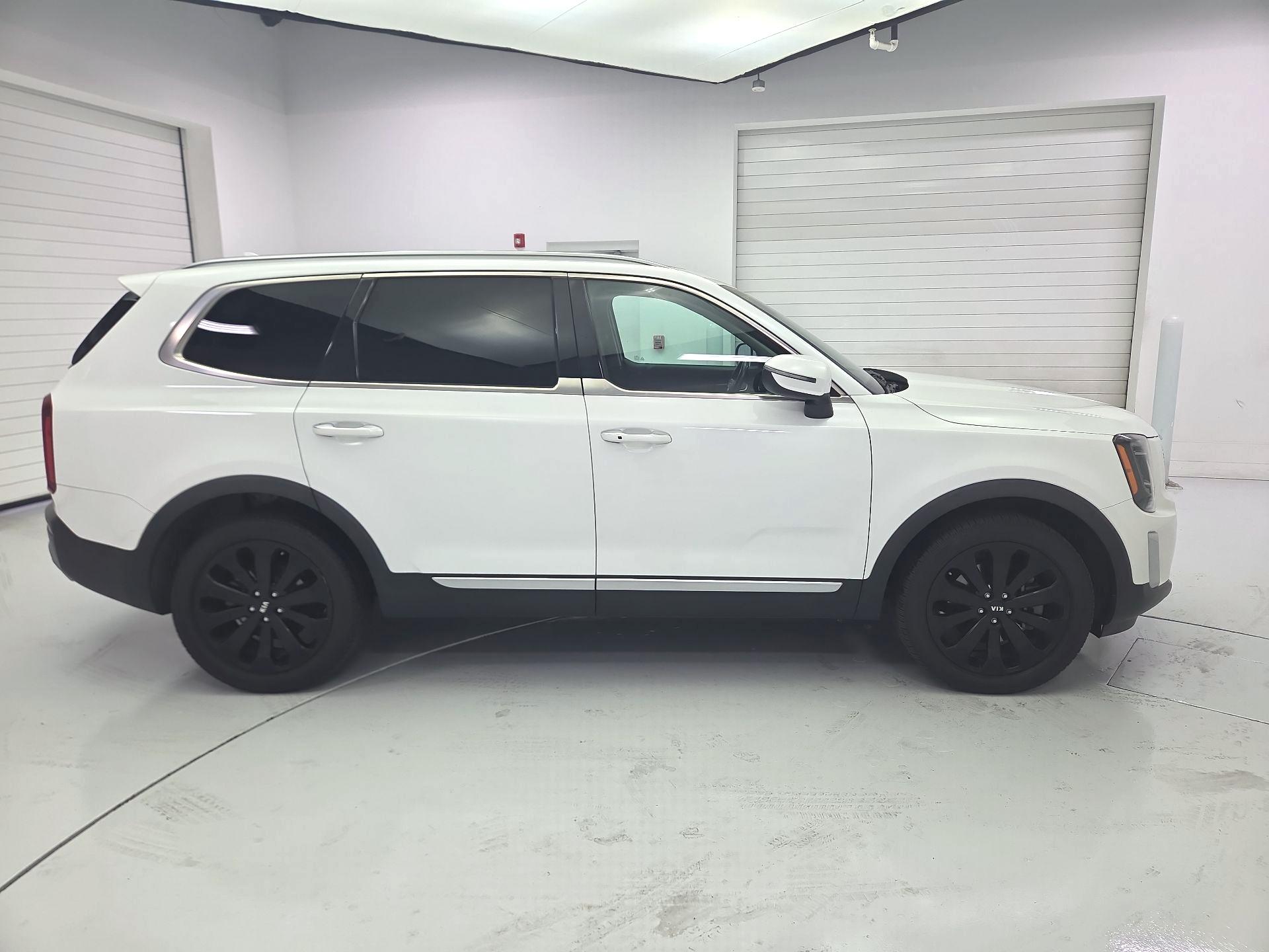 Thumbnail: 2020 Kia Telluride - 4