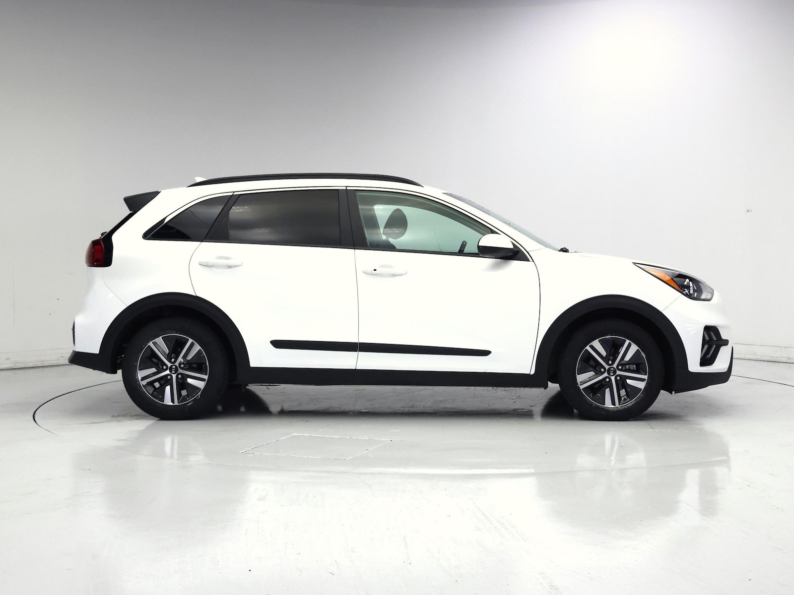 2021 Kia Niro LXS - Photo 8