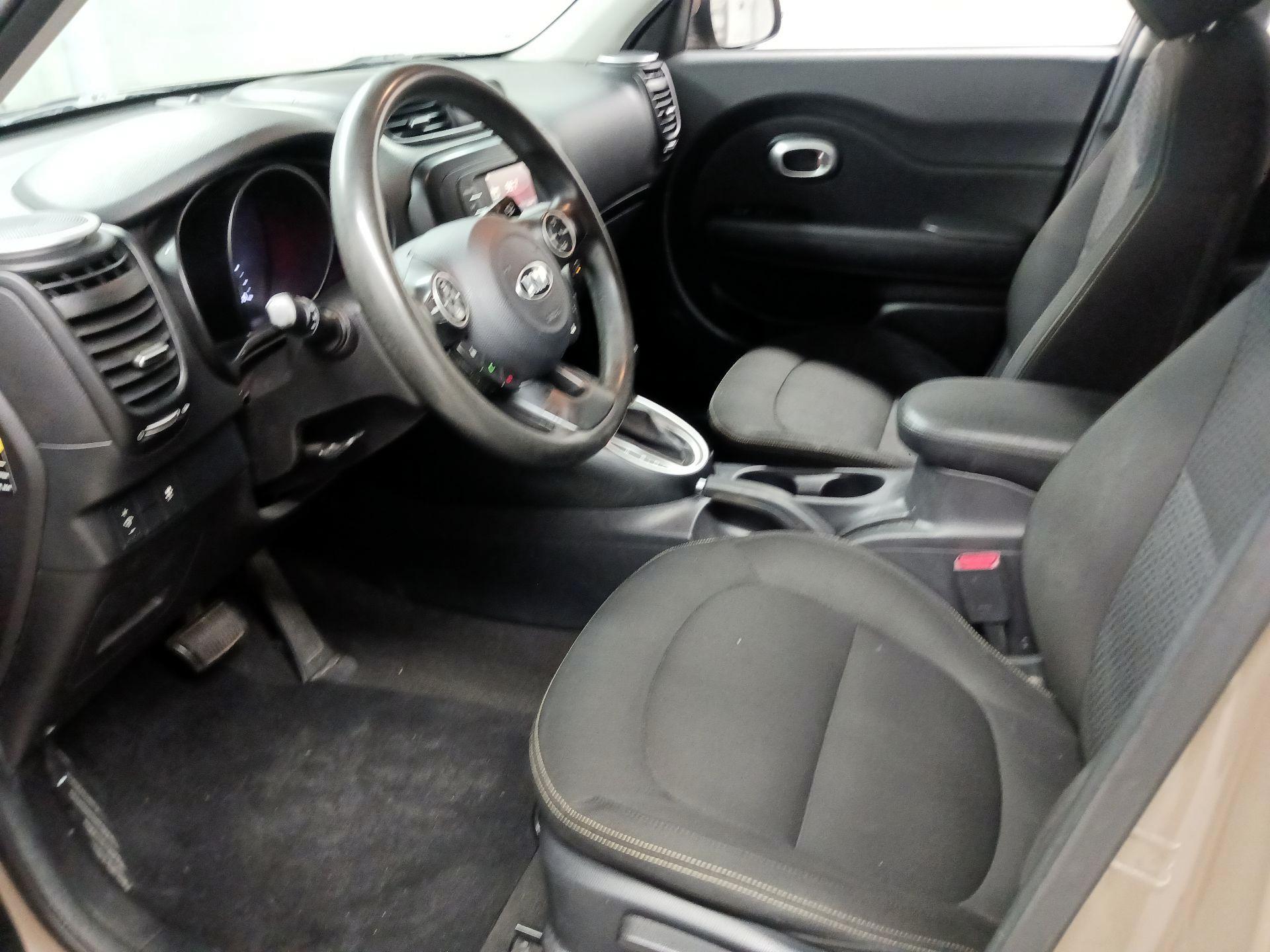 Thumbnail: 2015 Kia Soul - 9