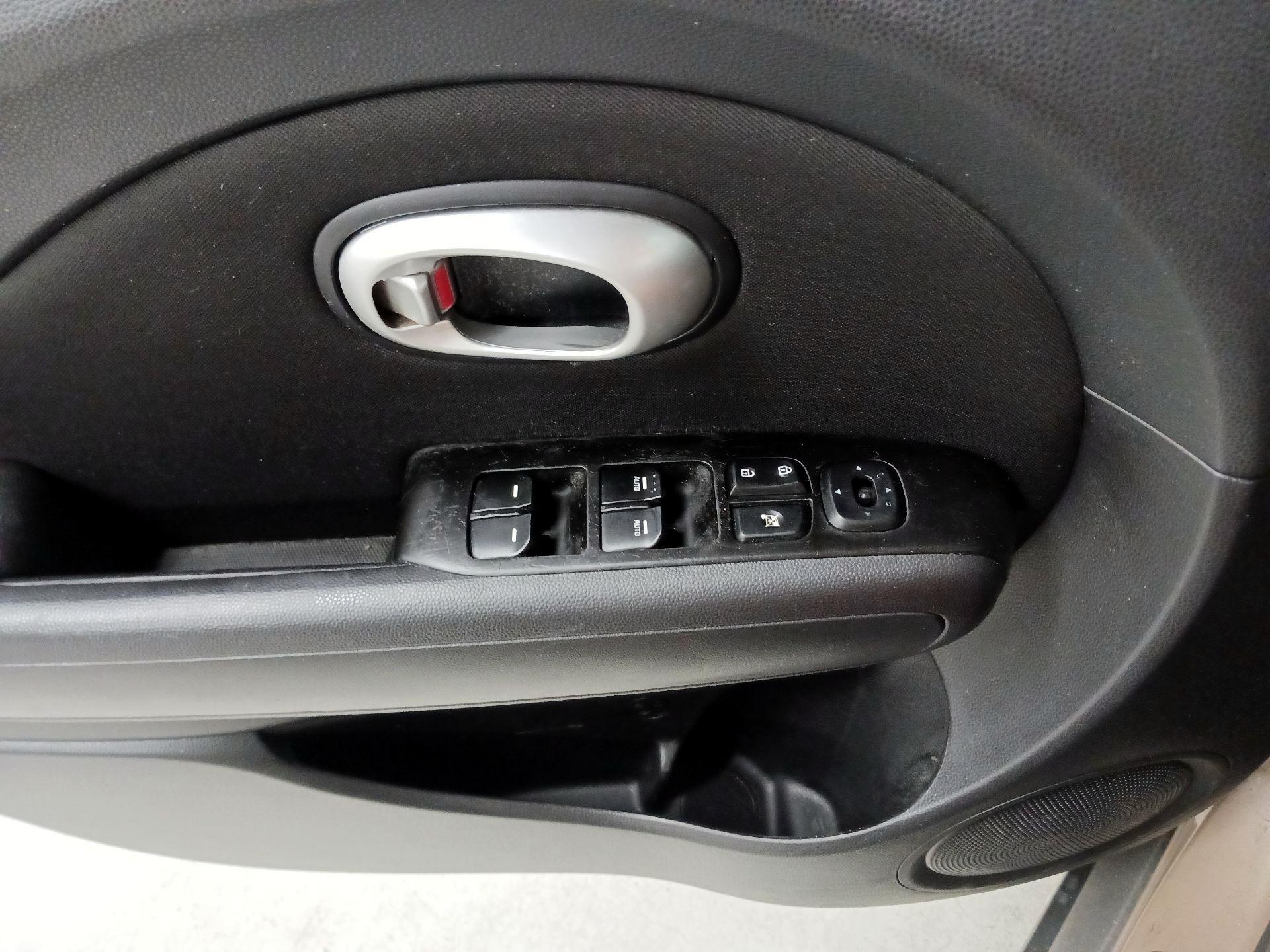 Thumbnail: 2015 Kia Soul - 10