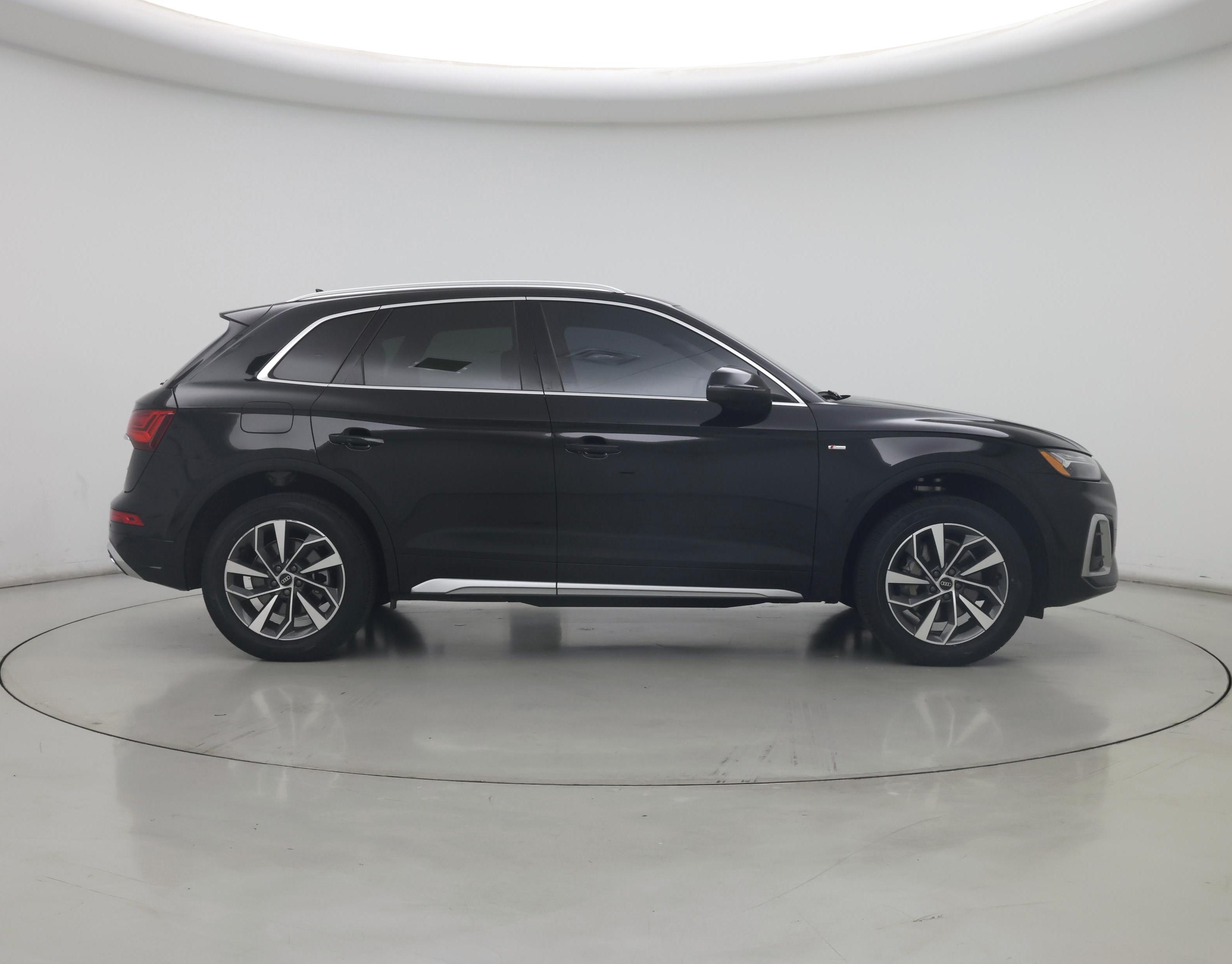 Thumbnail: 2023 Audi Q5 - 7