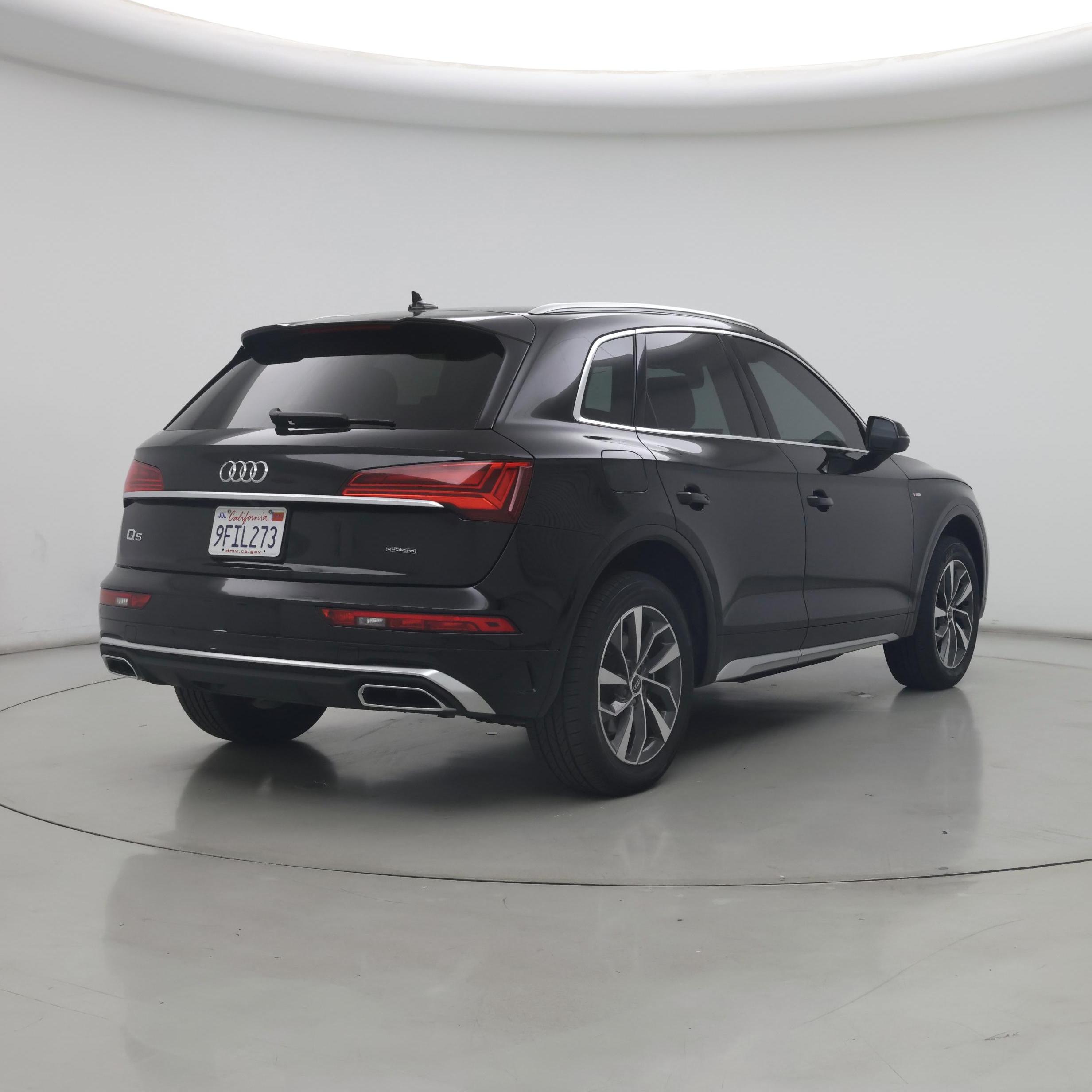 Thumbnail: 2023 Audi Q5 - 8
