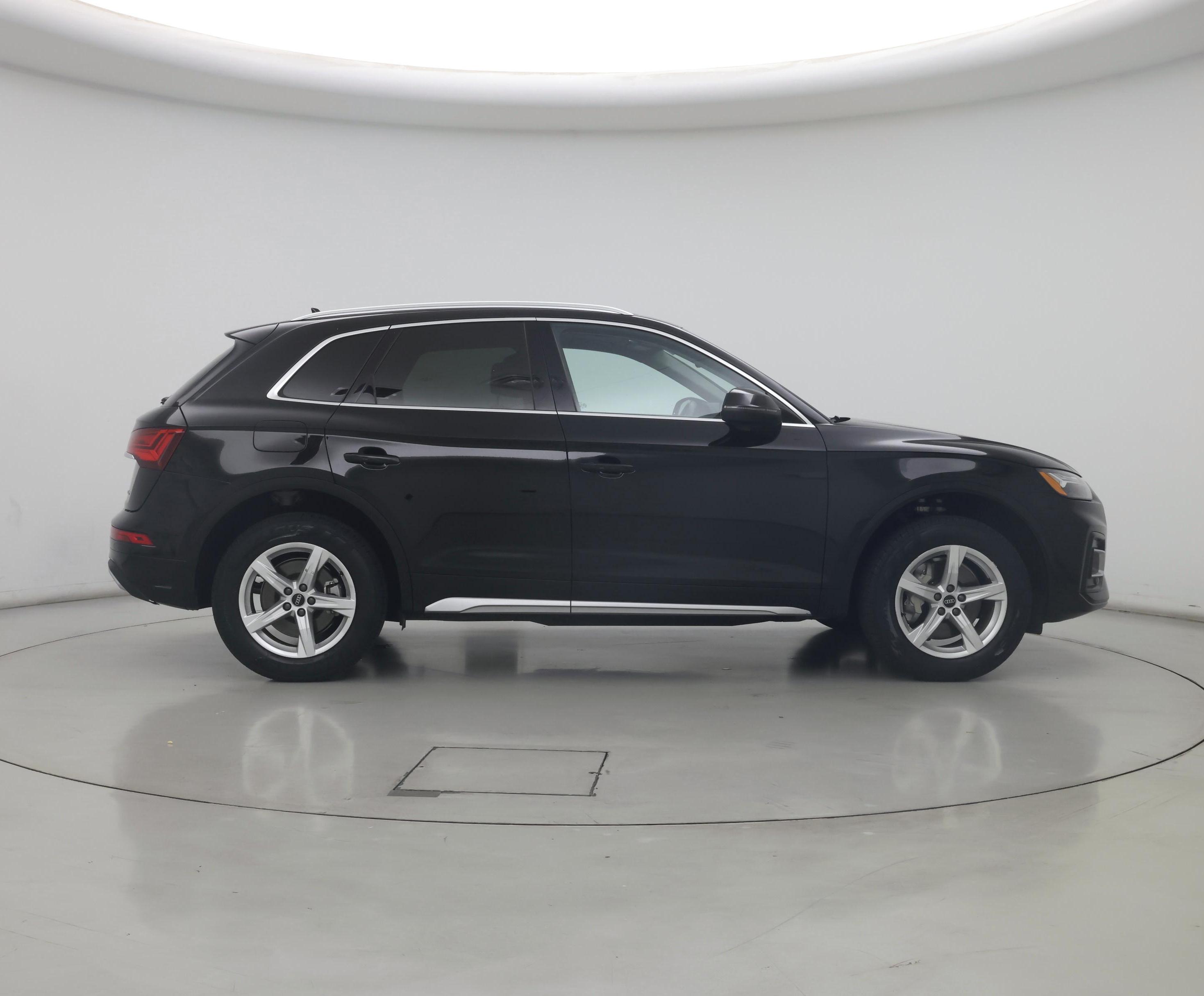 Thumbnail: 2023 Audi Q5 - 7
