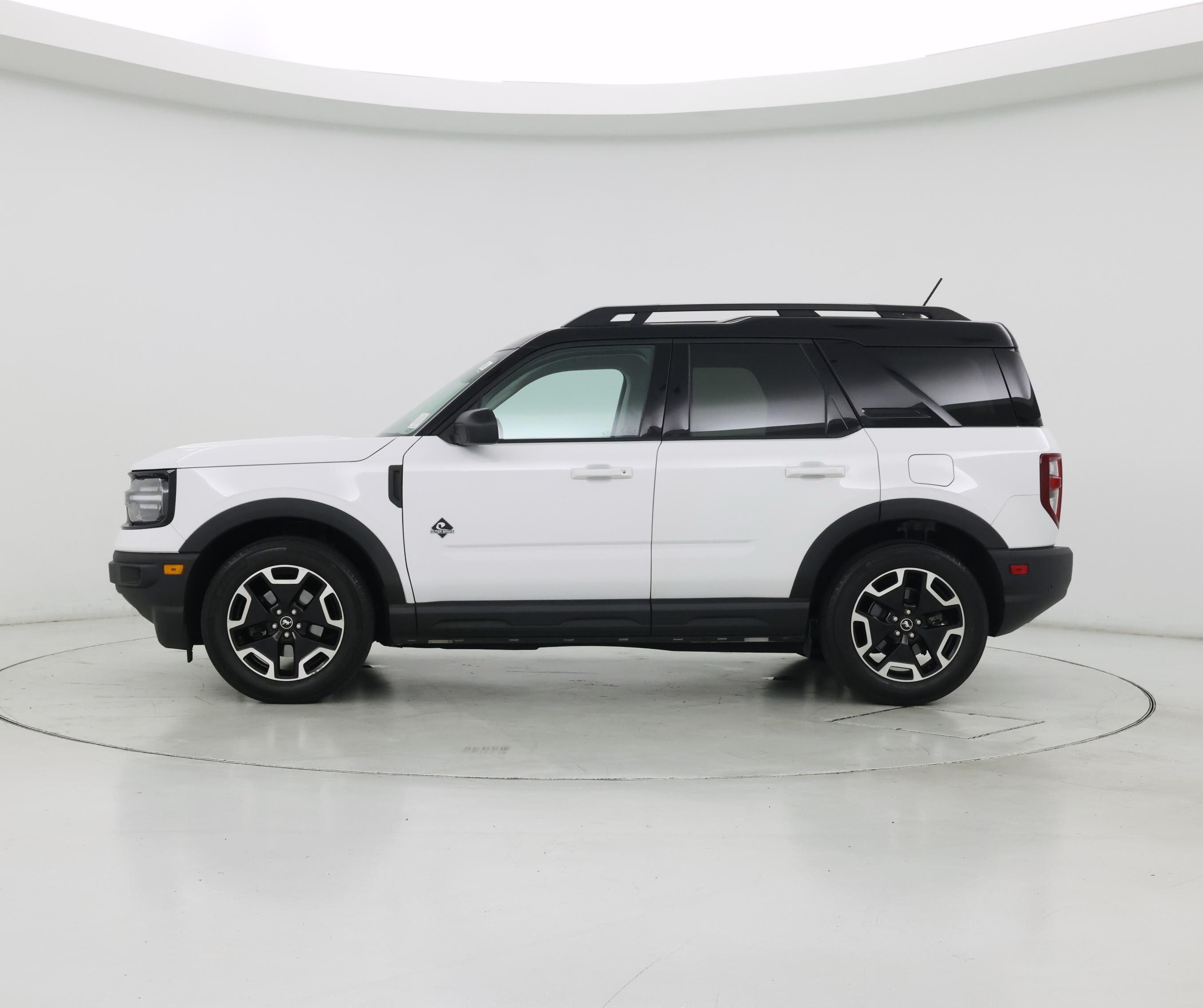 Thumbnail: 2022 Ford Bronco Sport - 3