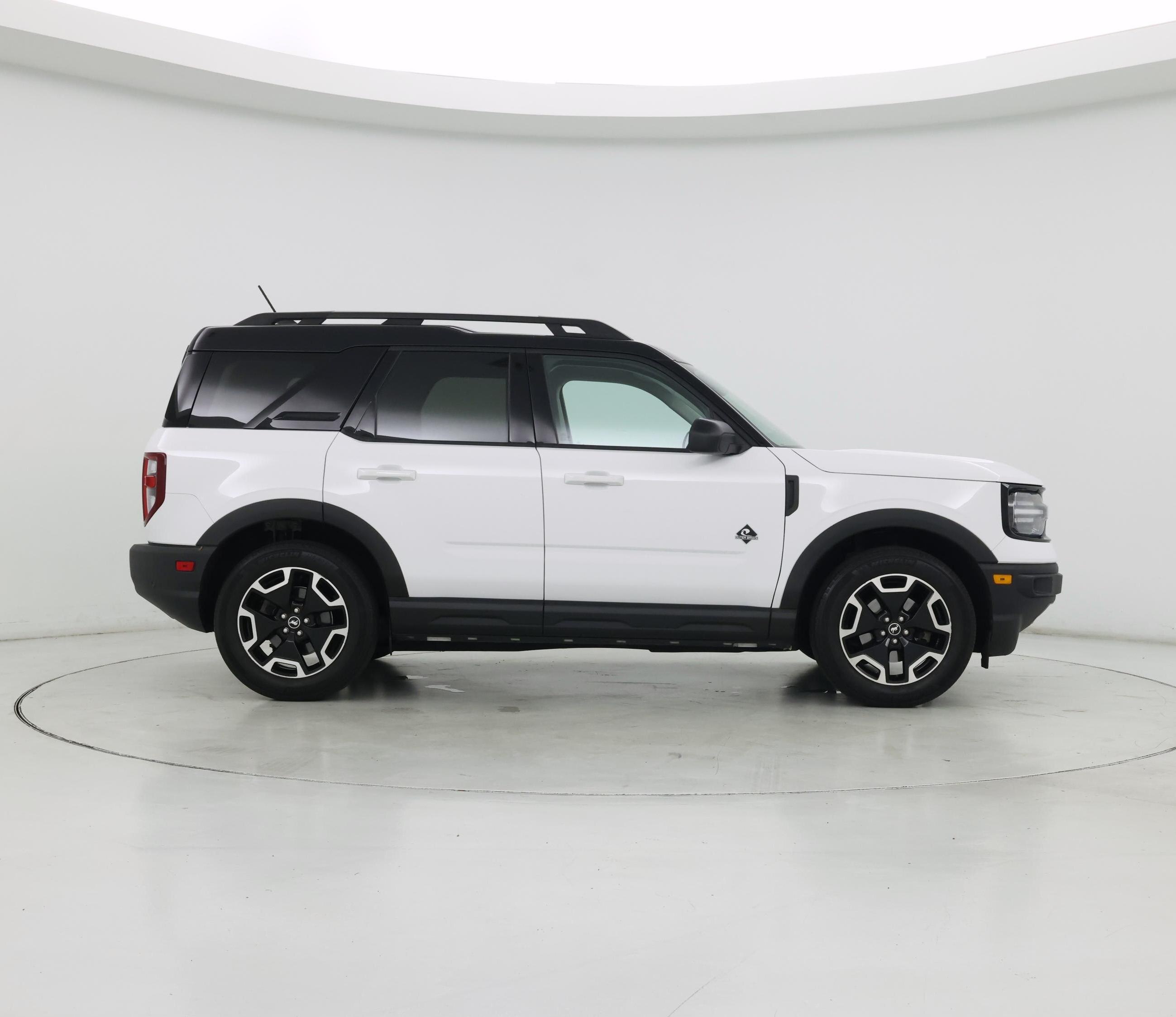 Thumbnail: 2022 Ford Bronco Sport - 7