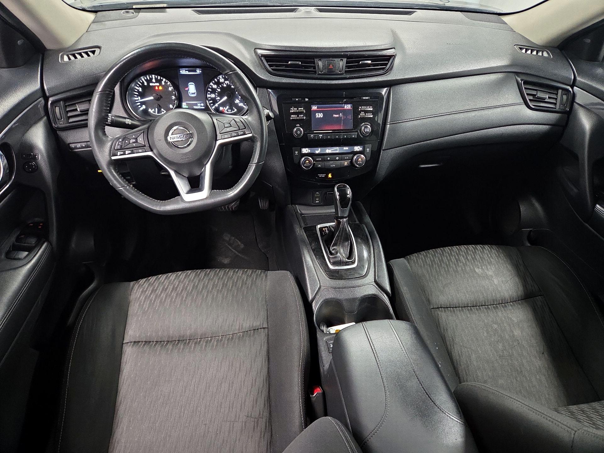 Thumbnail: 2017 Nissan Rogue - 9