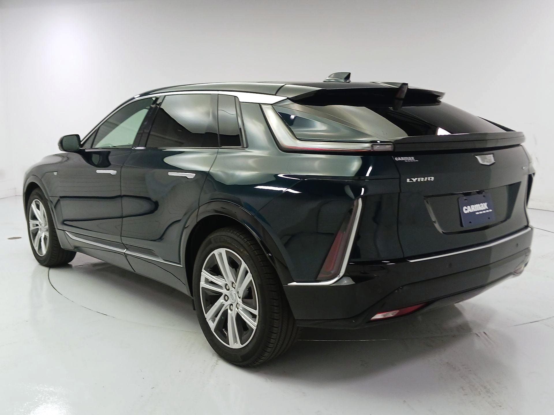 Thumbnail: 2024 Cadillac Lyriq - 7