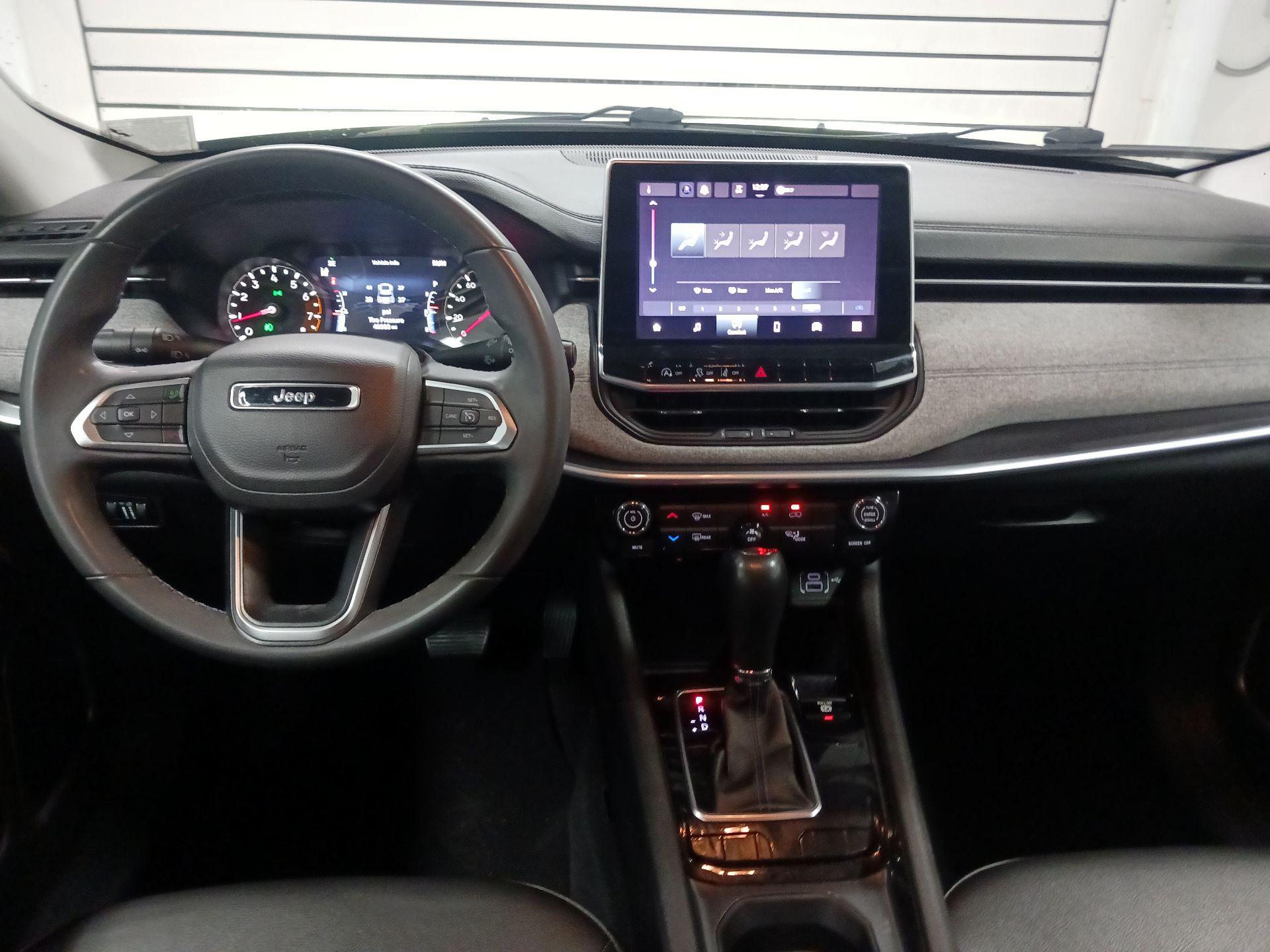 Thumbnail: 2022 Jeep Compass - 8