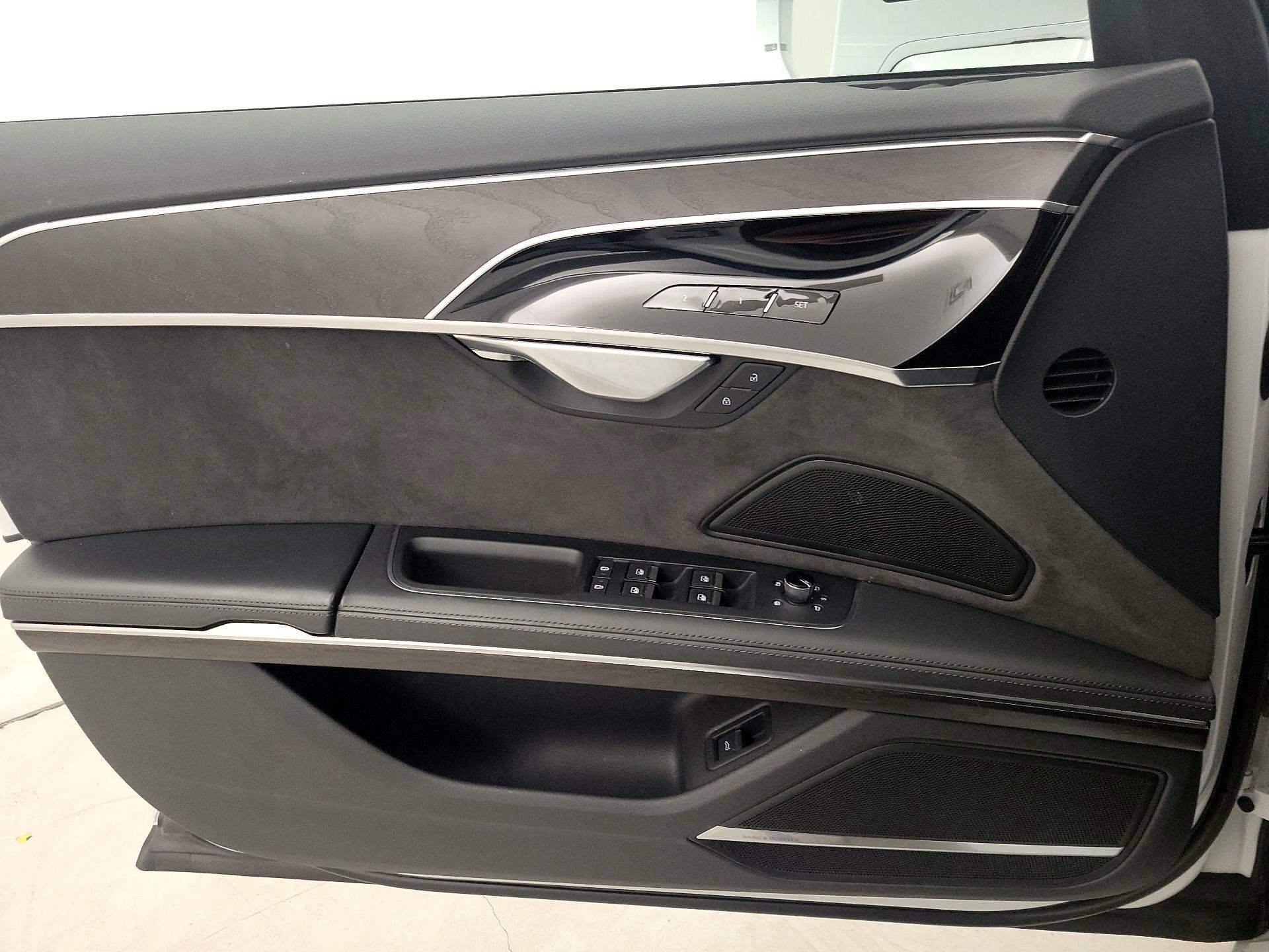 Thumbnail: 2019 Audi A8 - 12