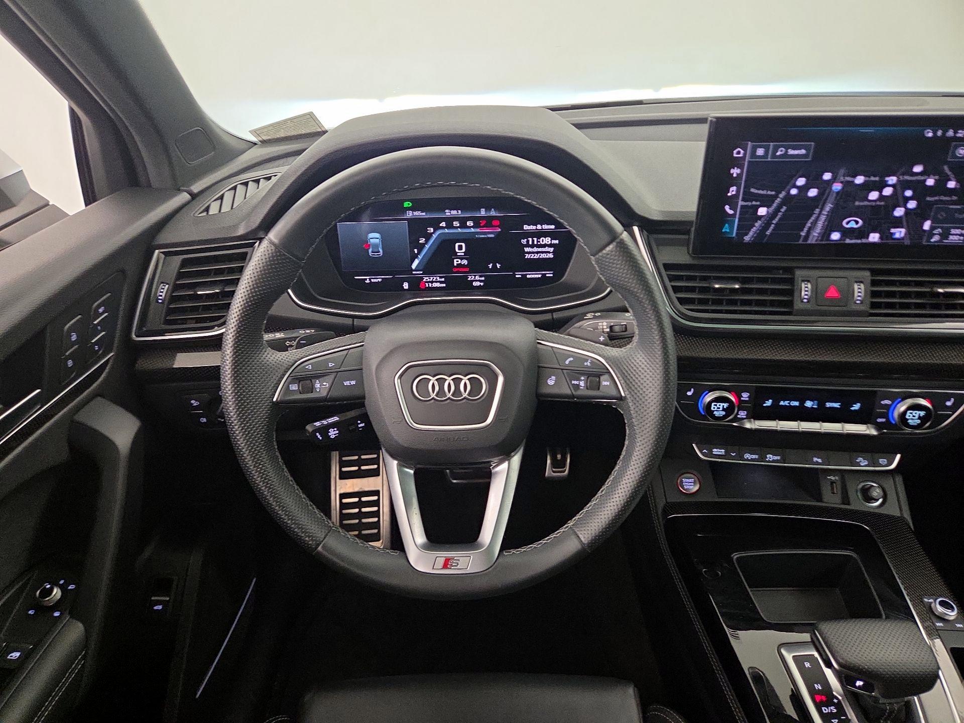 Thumbnail: 2023 Audi SQ5 - 10