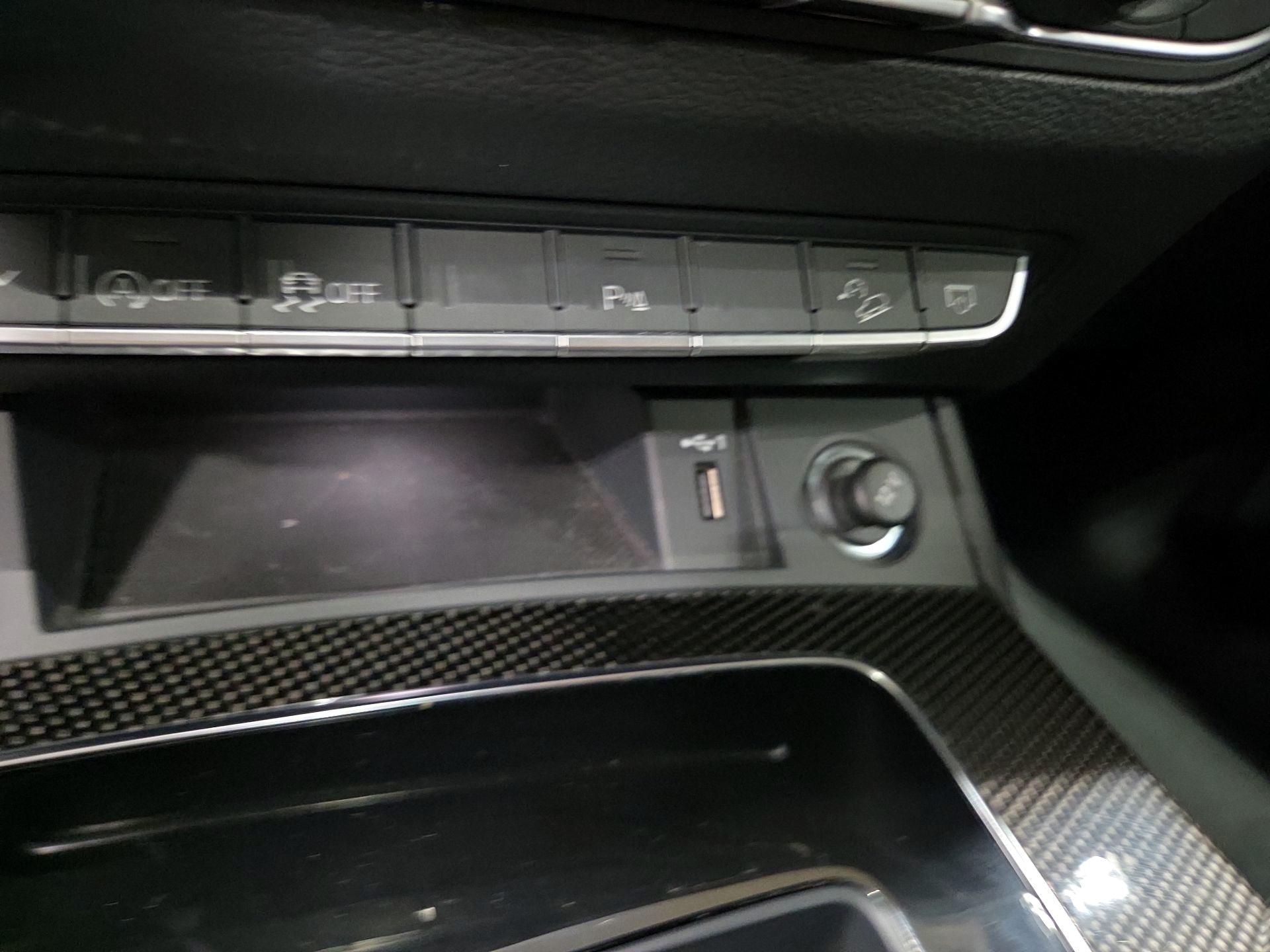 Thumbnail: 2023 Audi SQ5 - 18
