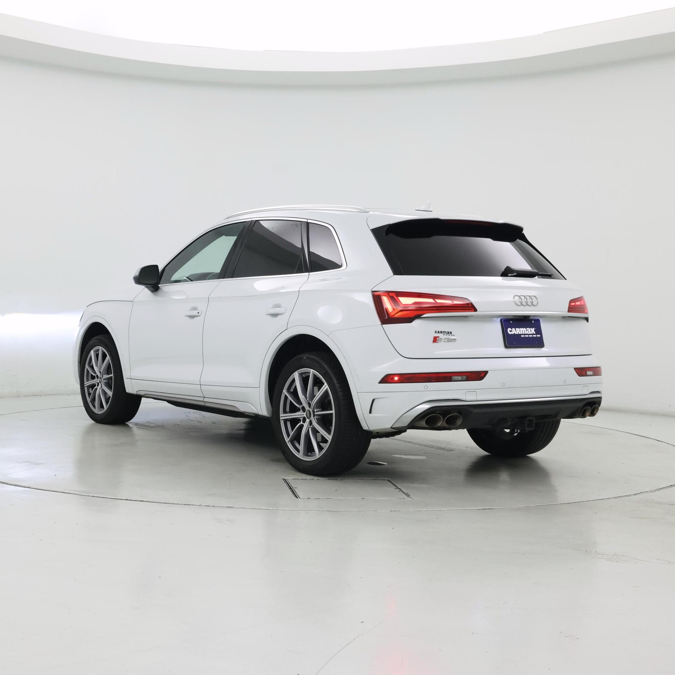 Thumbnail: 2023 Audi SQ5 - 2