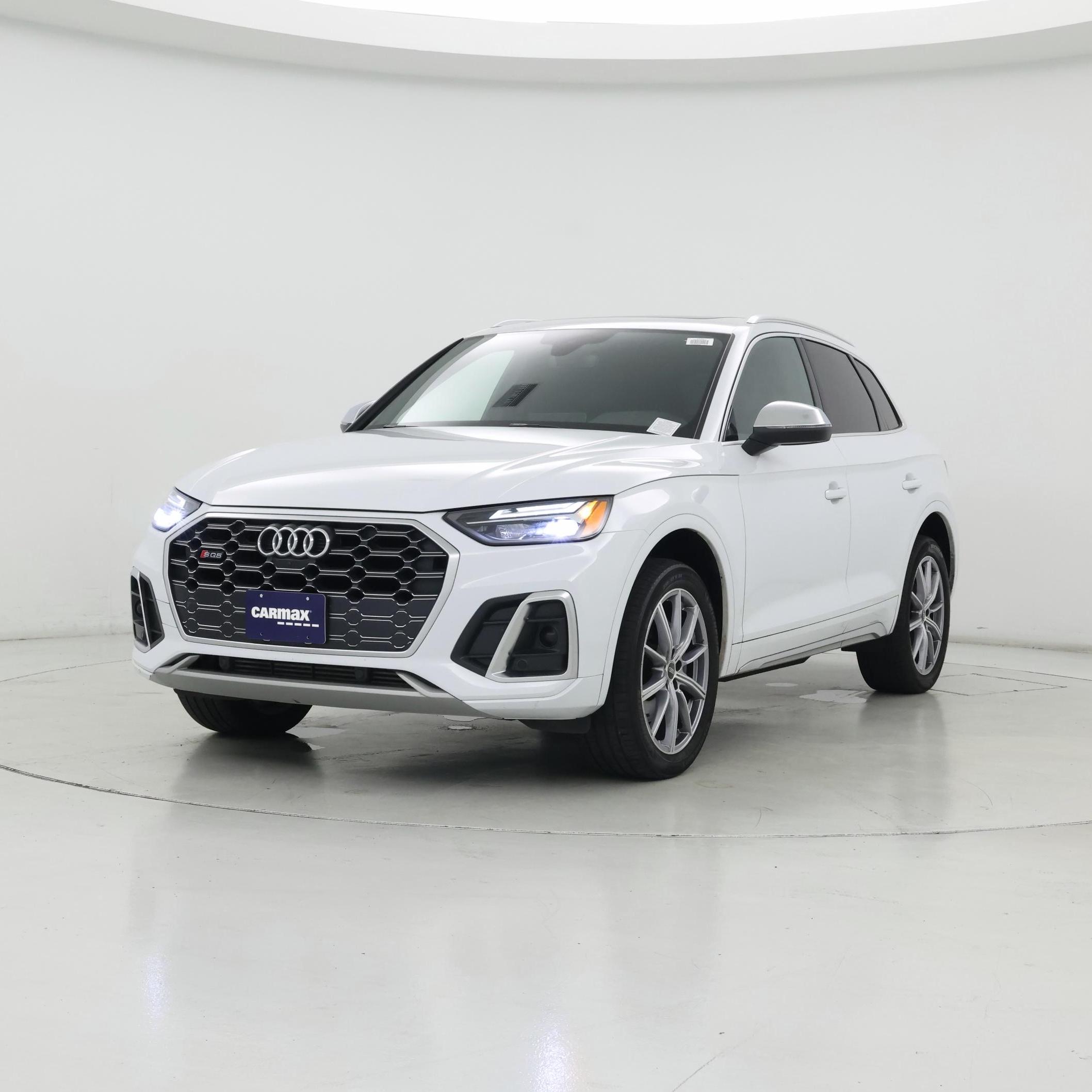 Thumbnail: 2023 Audi SQ5 - 4