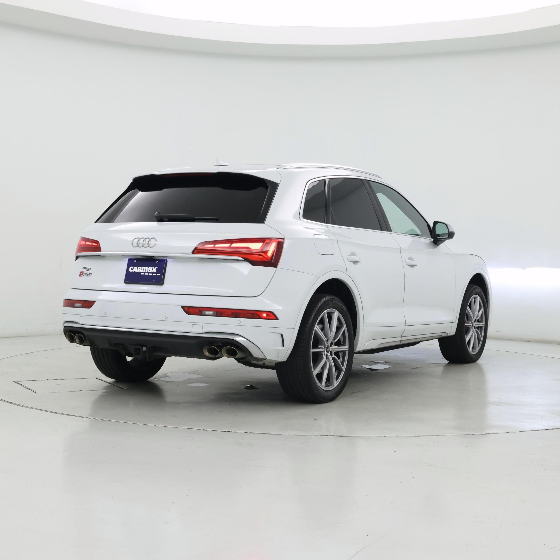 Thumbnail: 2023 Audi SQ5 - 8