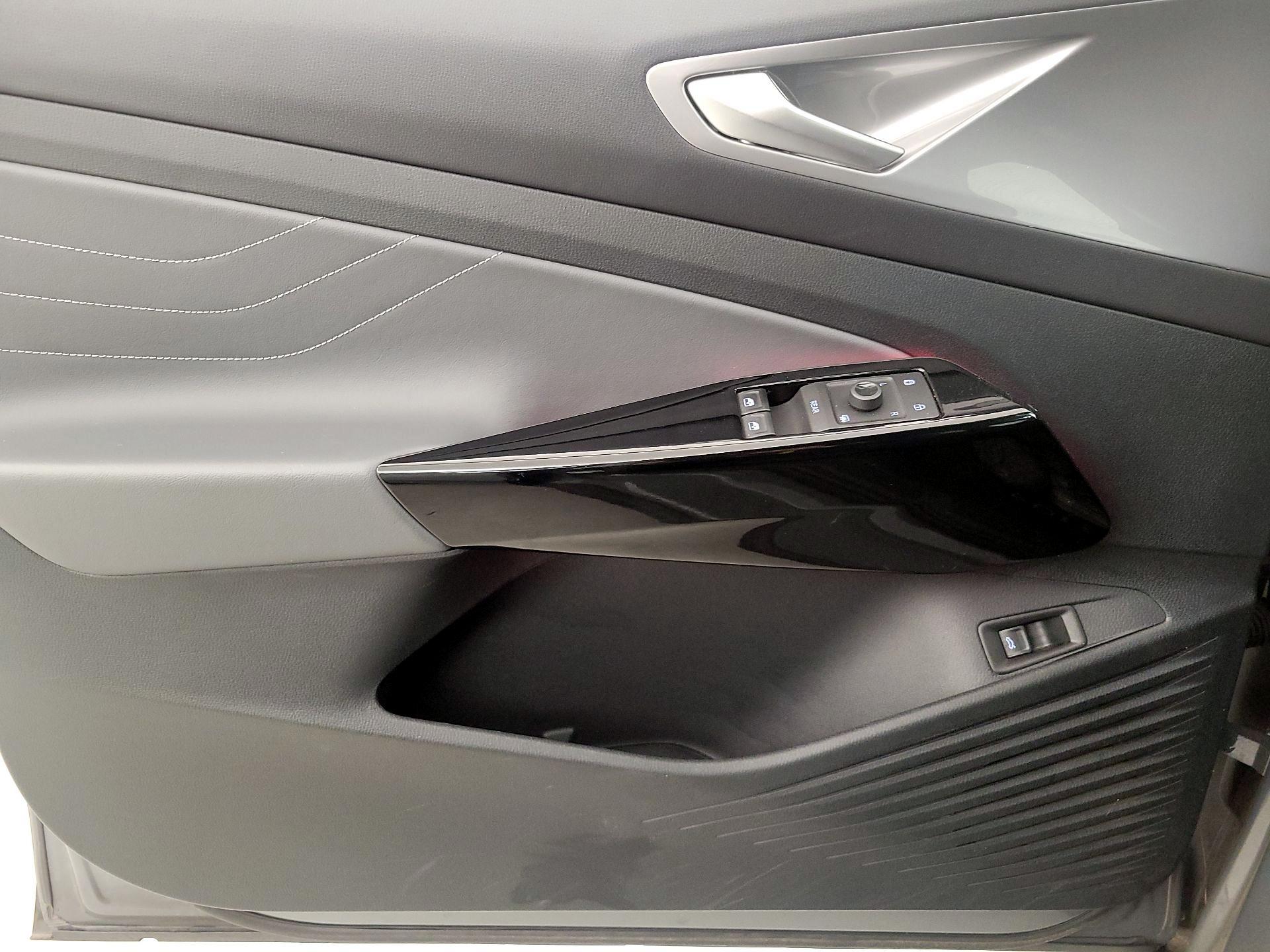 Thumbnail: 2023 Volkswagen ID.4 - 12