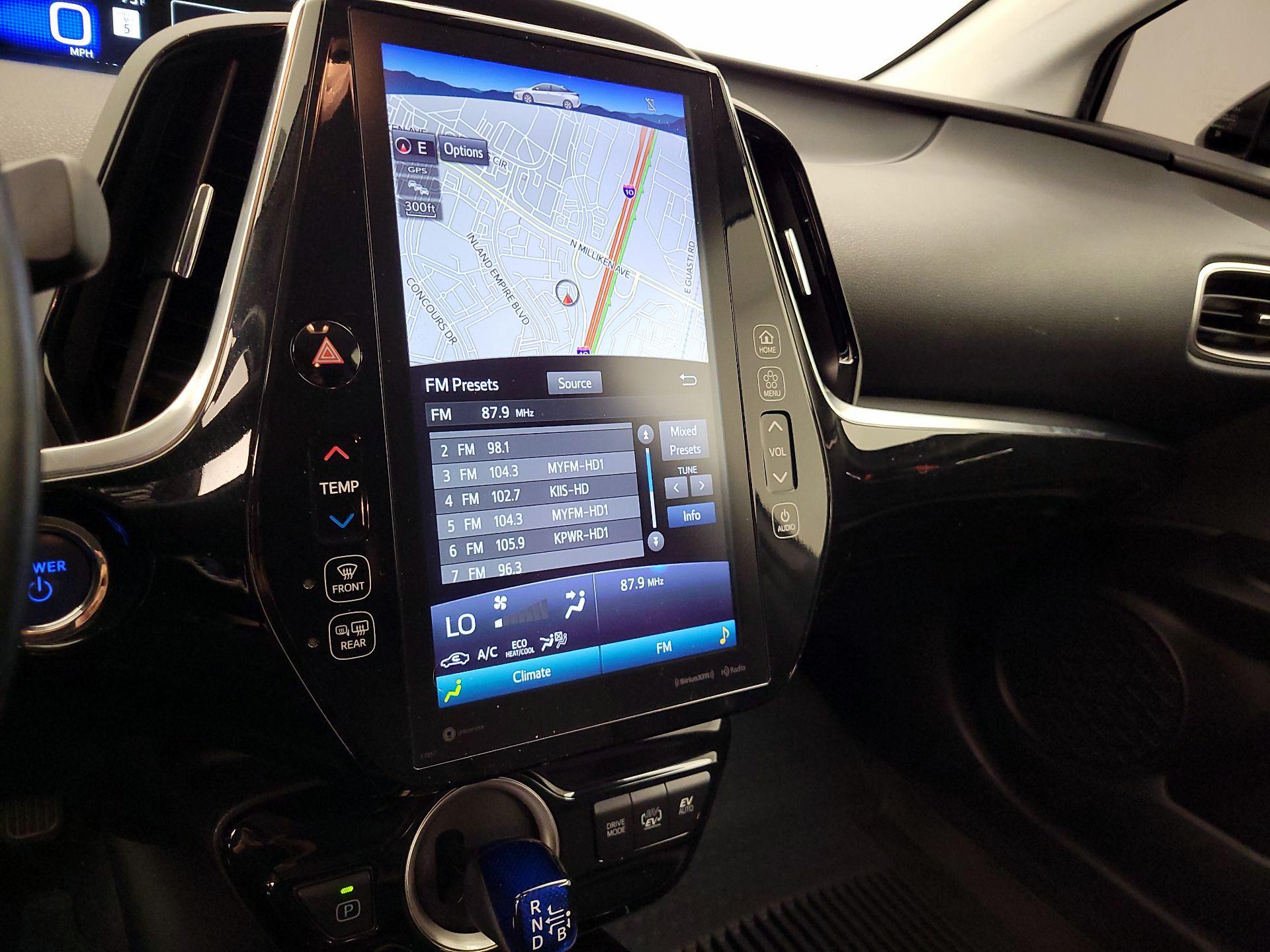 Thumbnail: 2022 Toyota Prius Prime - 14