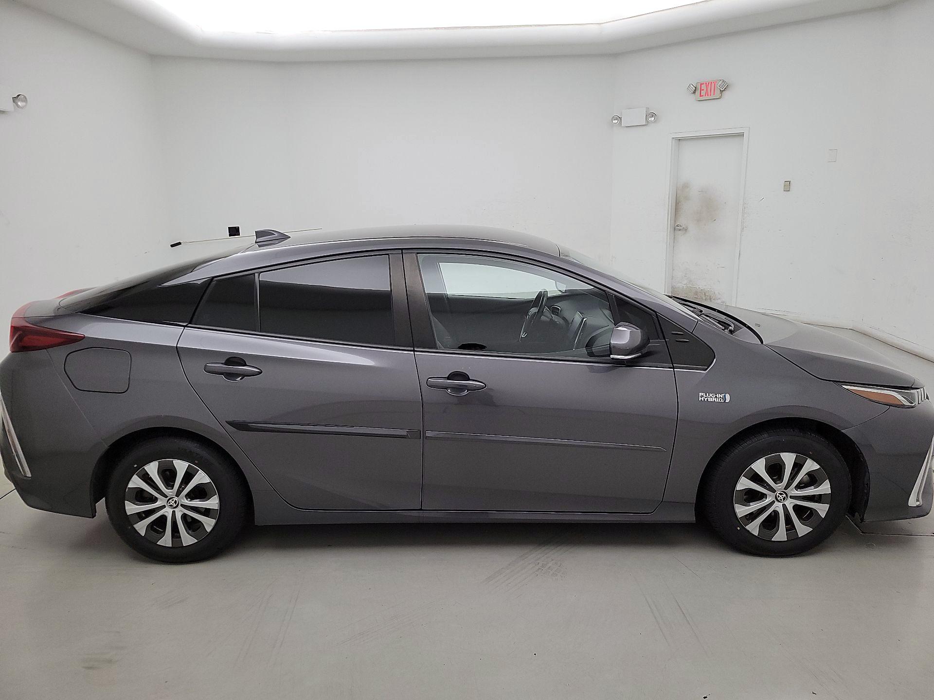 Thumbnail: 2022 Toyota Prius Prime - 4