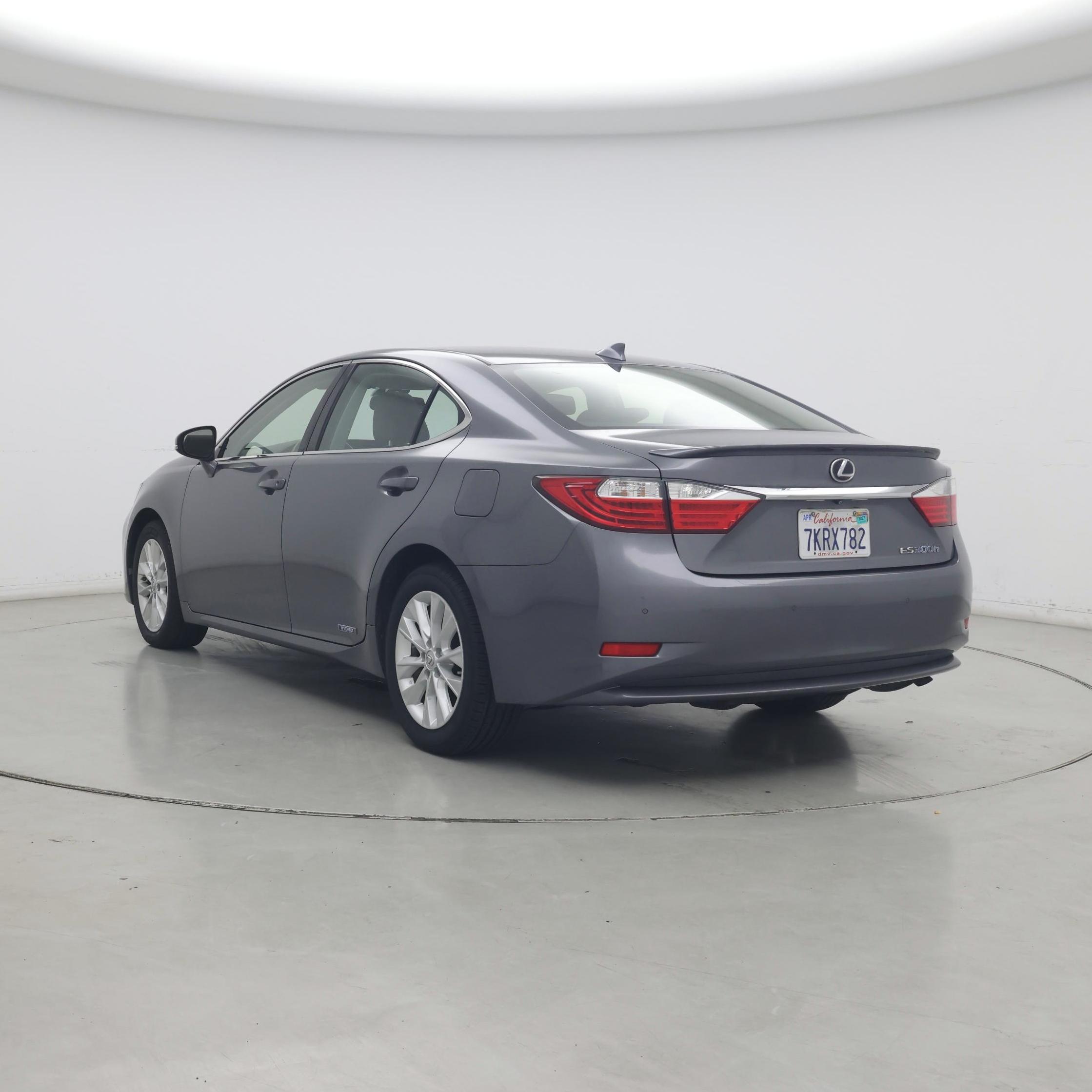 Thumbnail: 2015 Lexus ES - 2