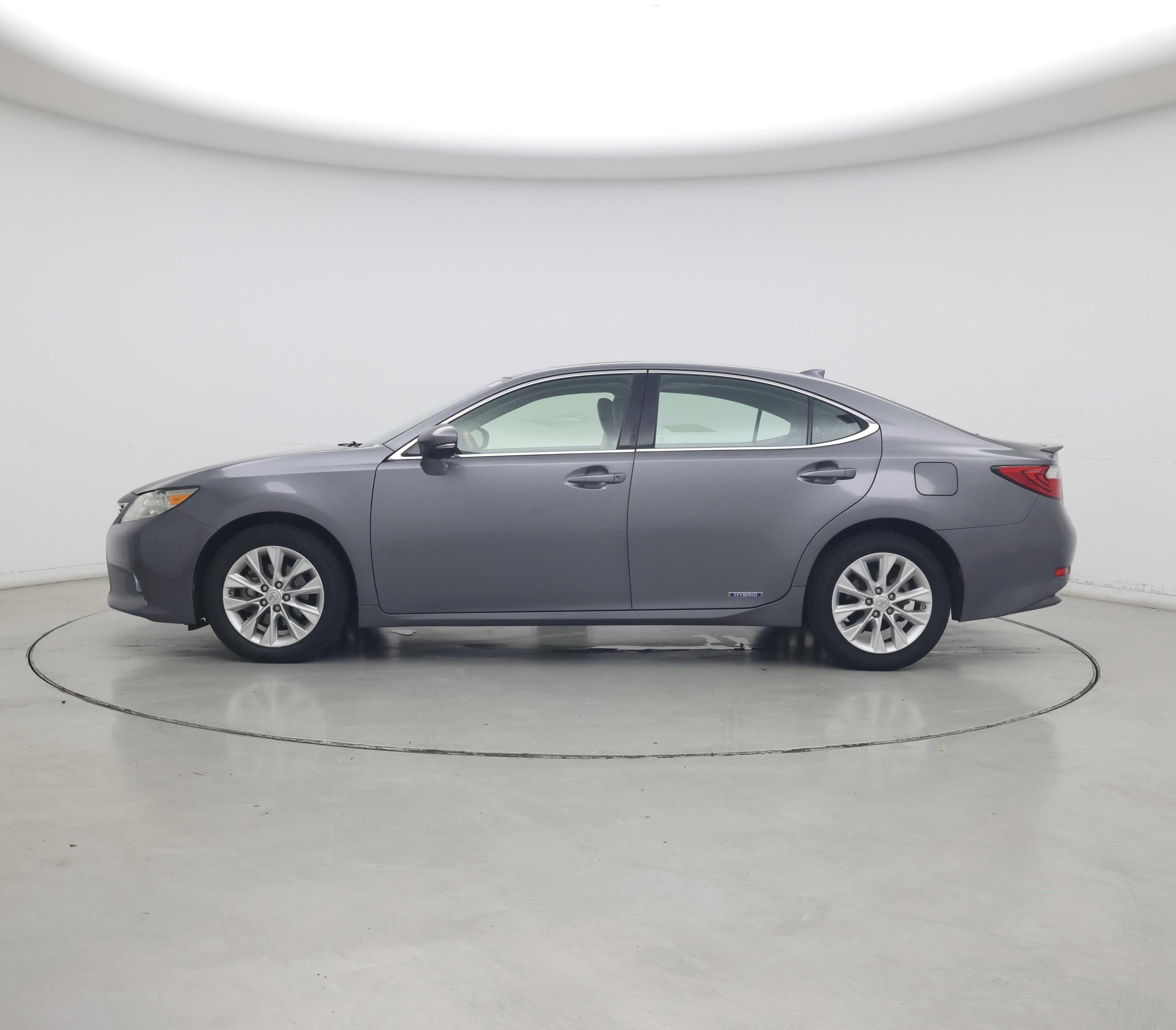 Thumbnail: 2015 Lexus ES - 3