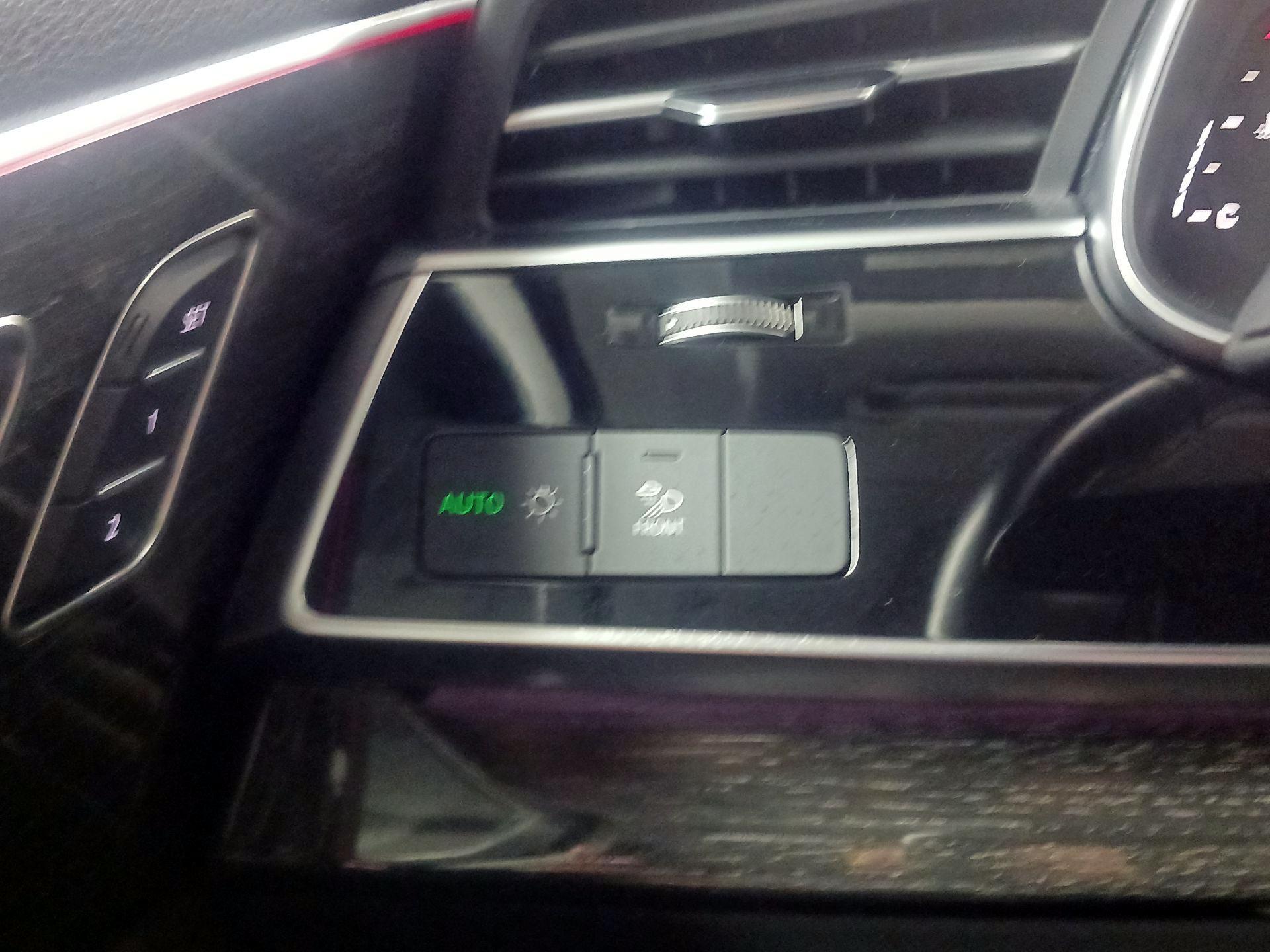 Thumbnail: 2024 Audi Q7 - 10