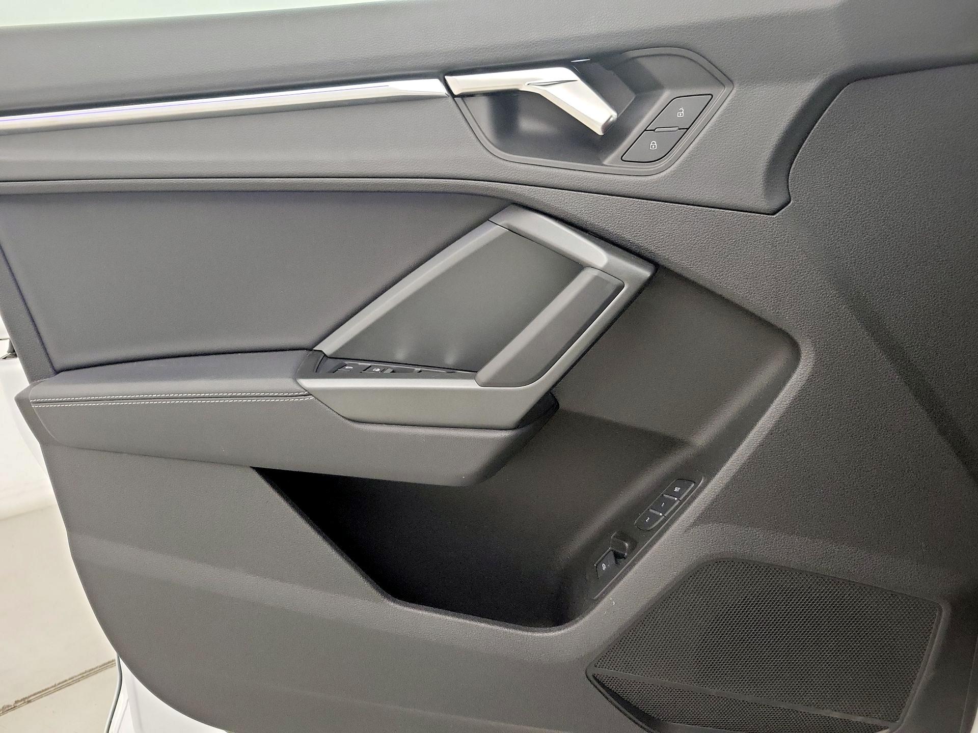 Thumbnail: 2024 Audi Q3 - 12