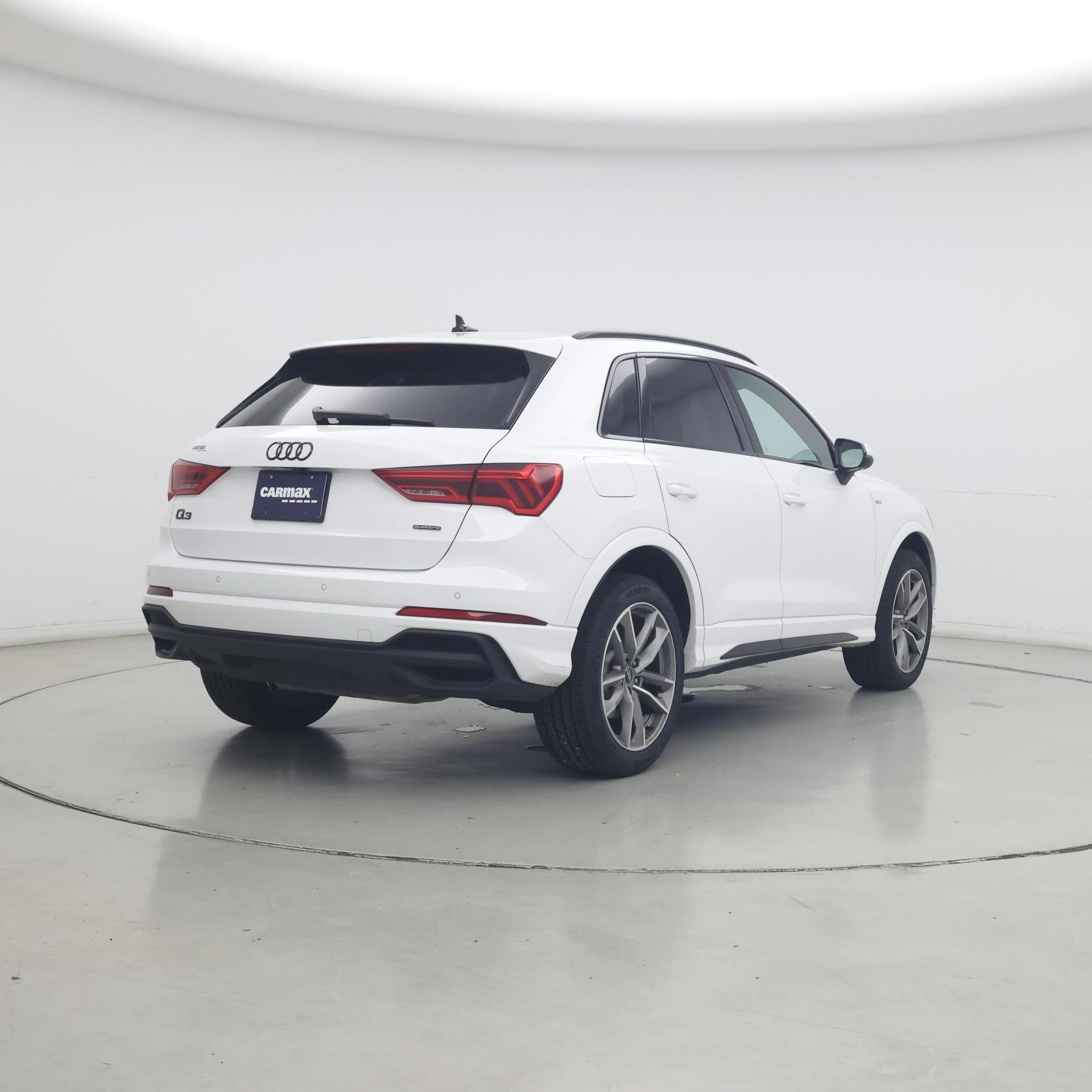 Thumbnail: 2024 Audi Q3 - 8