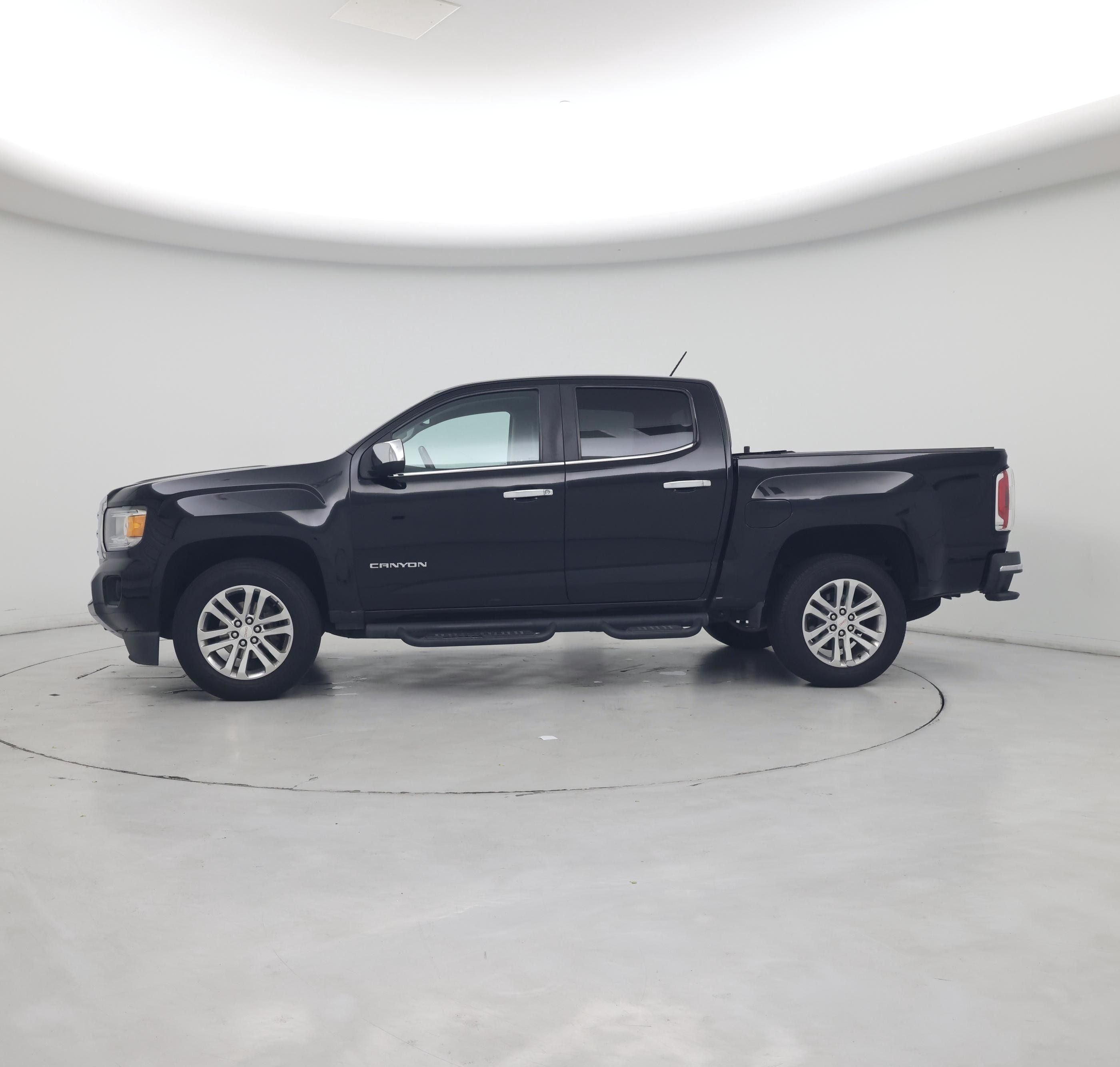 Thumbnail: 2016 GMC Canyon - 3